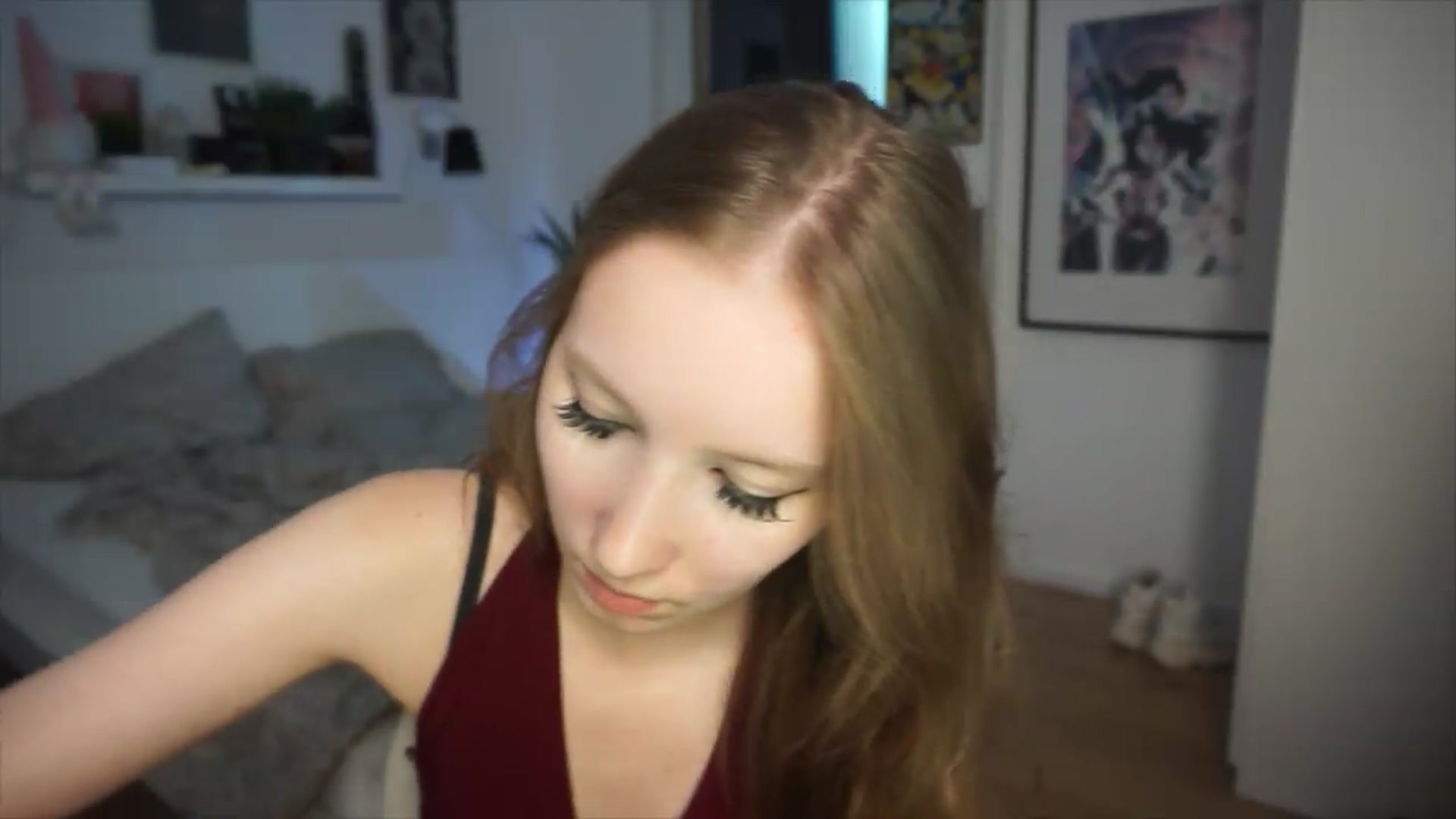 Gallery image thumbnail from Sw33t_g1rl's myfreecams stream on, 06/14/2026, 20:33 image 15 of 20