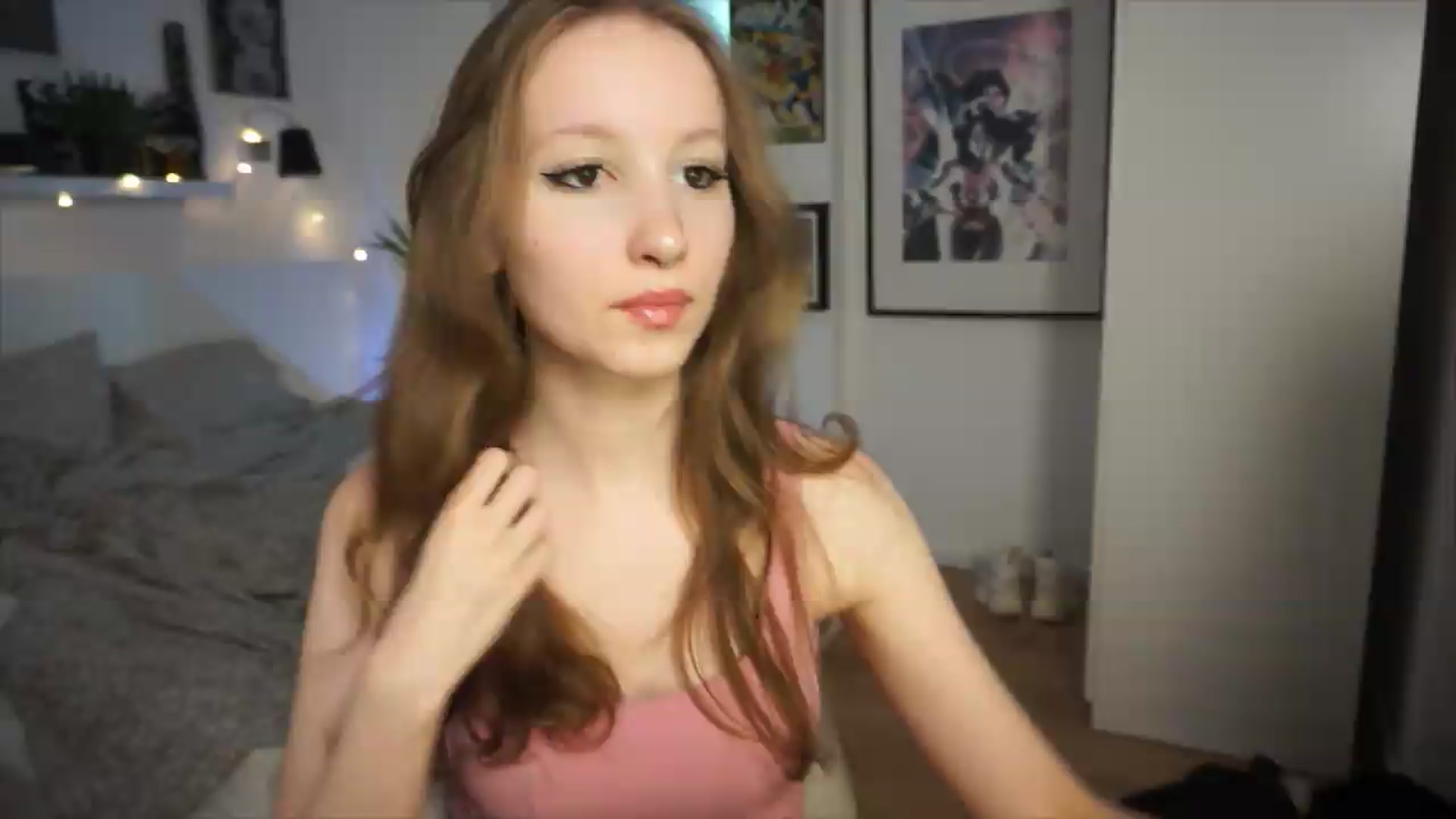 Gallery image thumbnail from Sw33t_g1rl's myfreecams stream on, 06/15/2026, 20:28 image 17 of 20