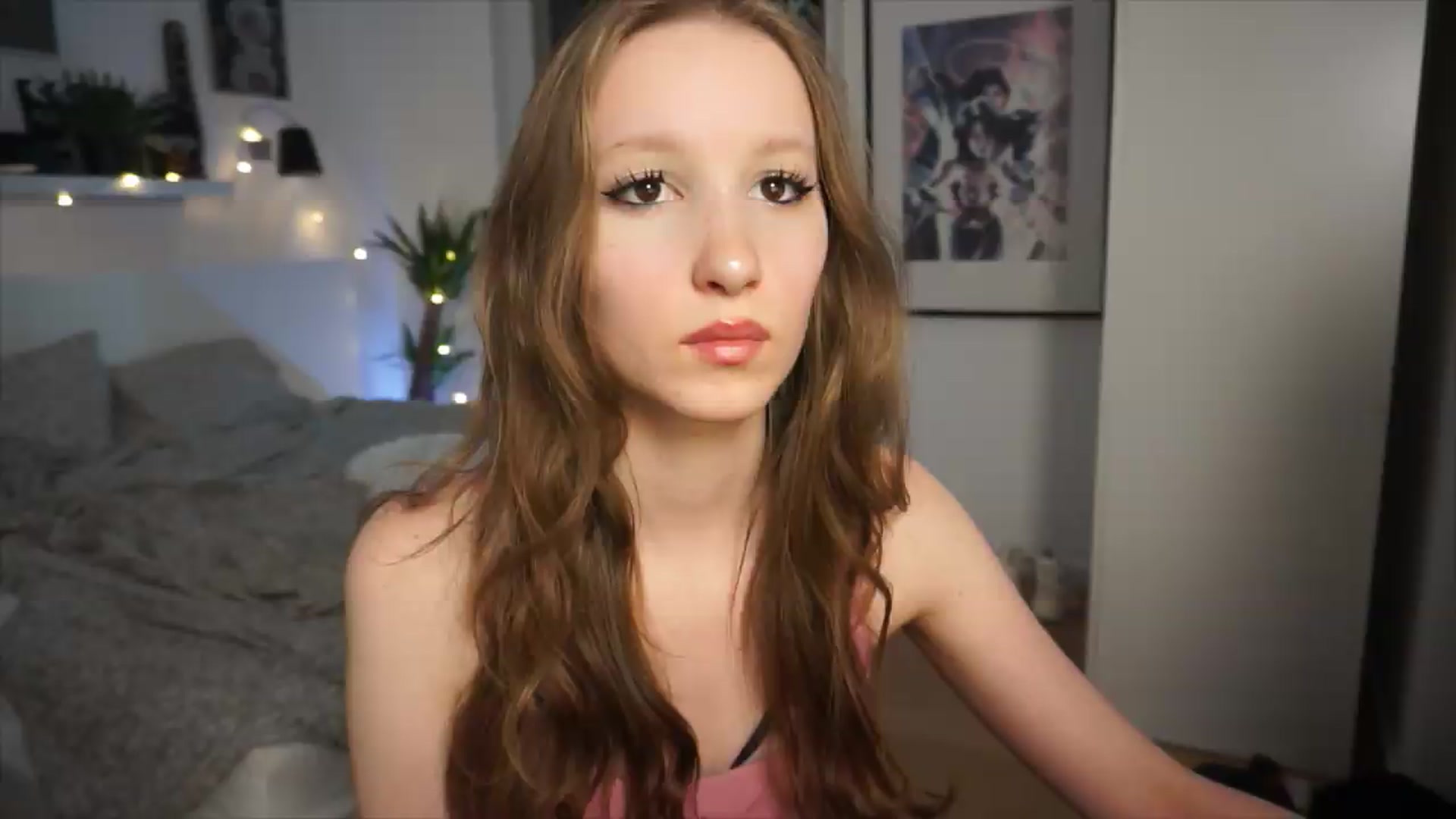 Gallery image thumbnail from Sw33t_g1rl's myfreecams stream on, 06/15/2026, 20:28 image 14 of 20