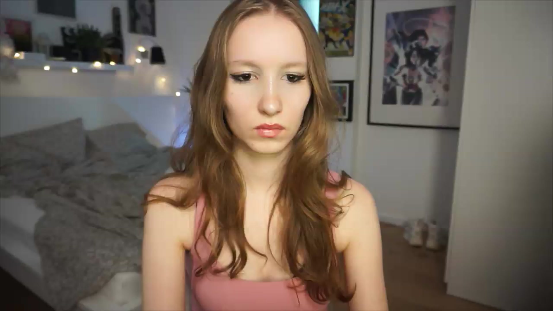 Gallery image thumbnail from Sw33t_g1rl's myfreecams stream on, 06/15/2026, 20:28 image 4 of 20