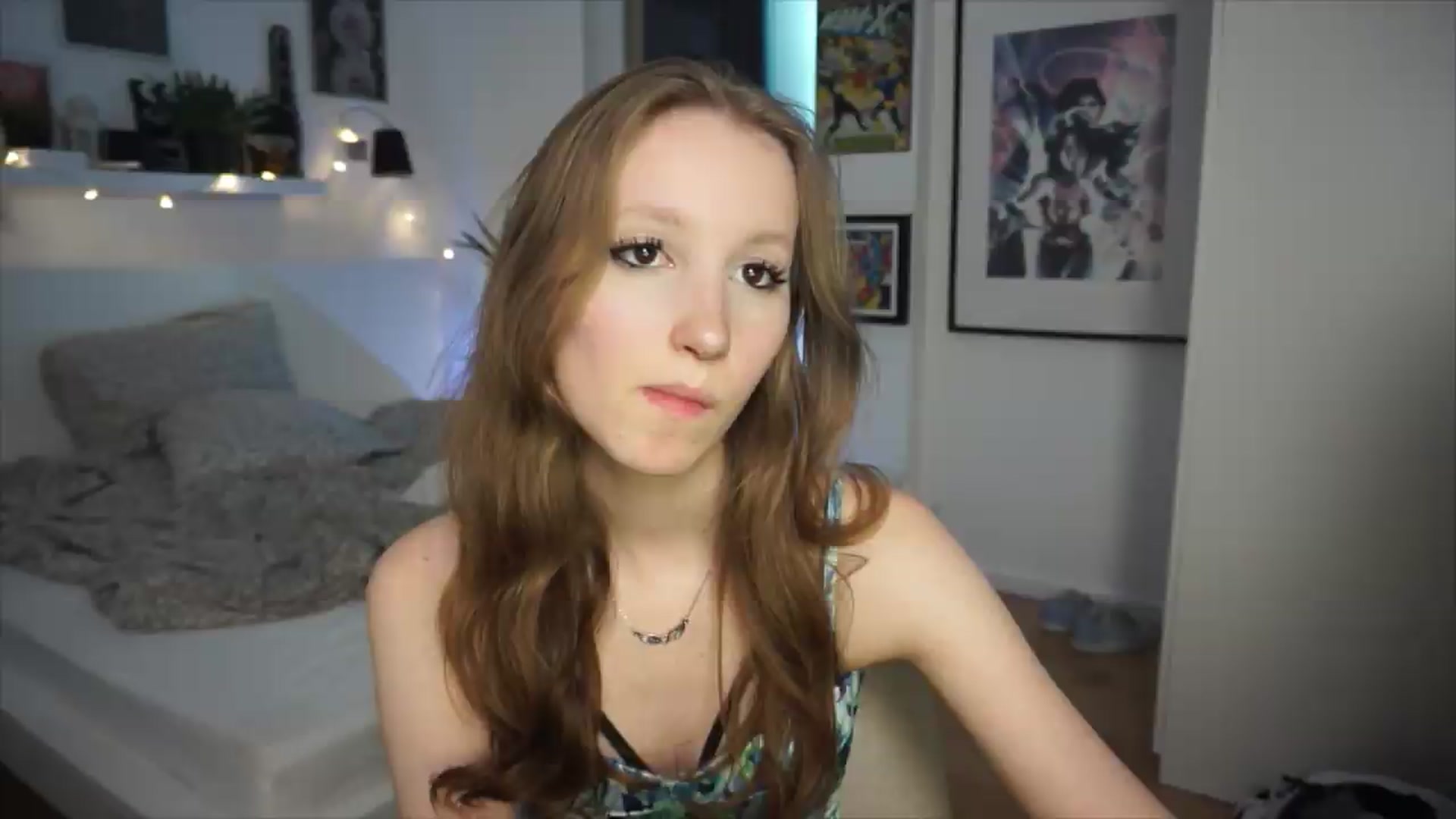 Gallery image thumbnail from Sw33t_g1rl's myfreecams stream on, 06/18/2026, 21:34 image 4 of 20