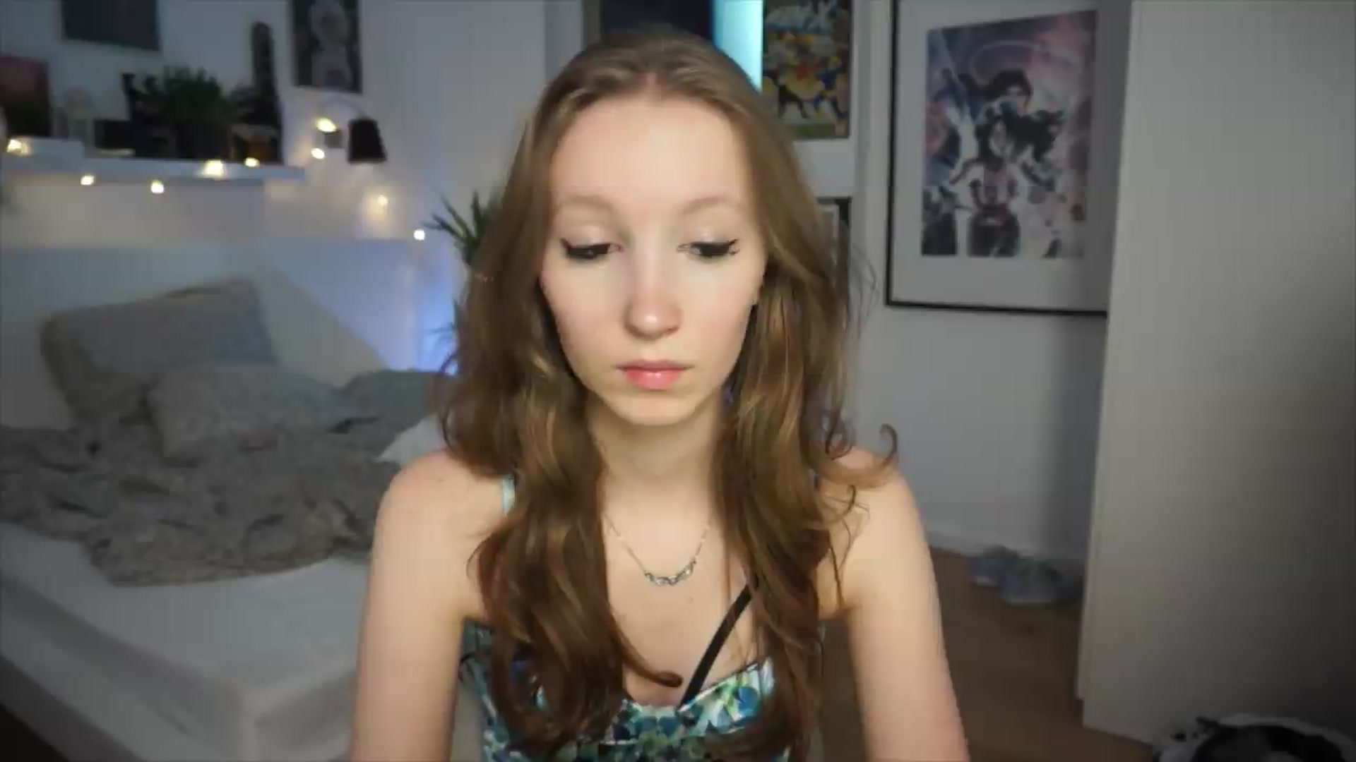 Gallery image thumbnail from Sw33t_g1rl's myfreecams stream on, 06/18/2026, 21:34 image 8 of 20