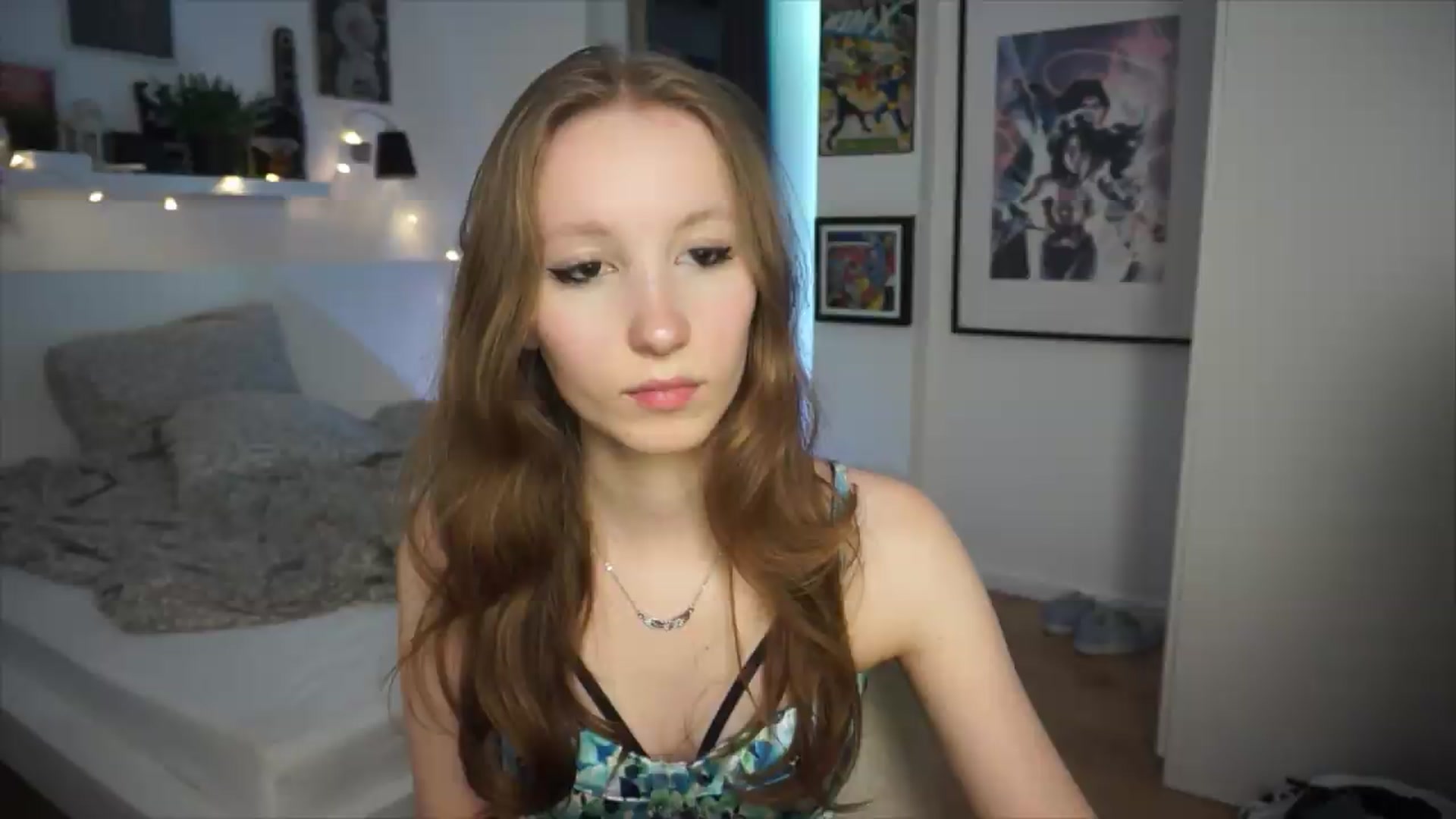Gallery image thumbnail from Sw33t_g1rl's myfreecams stream on, 06/18/2026, 21:34 image 3 of 20