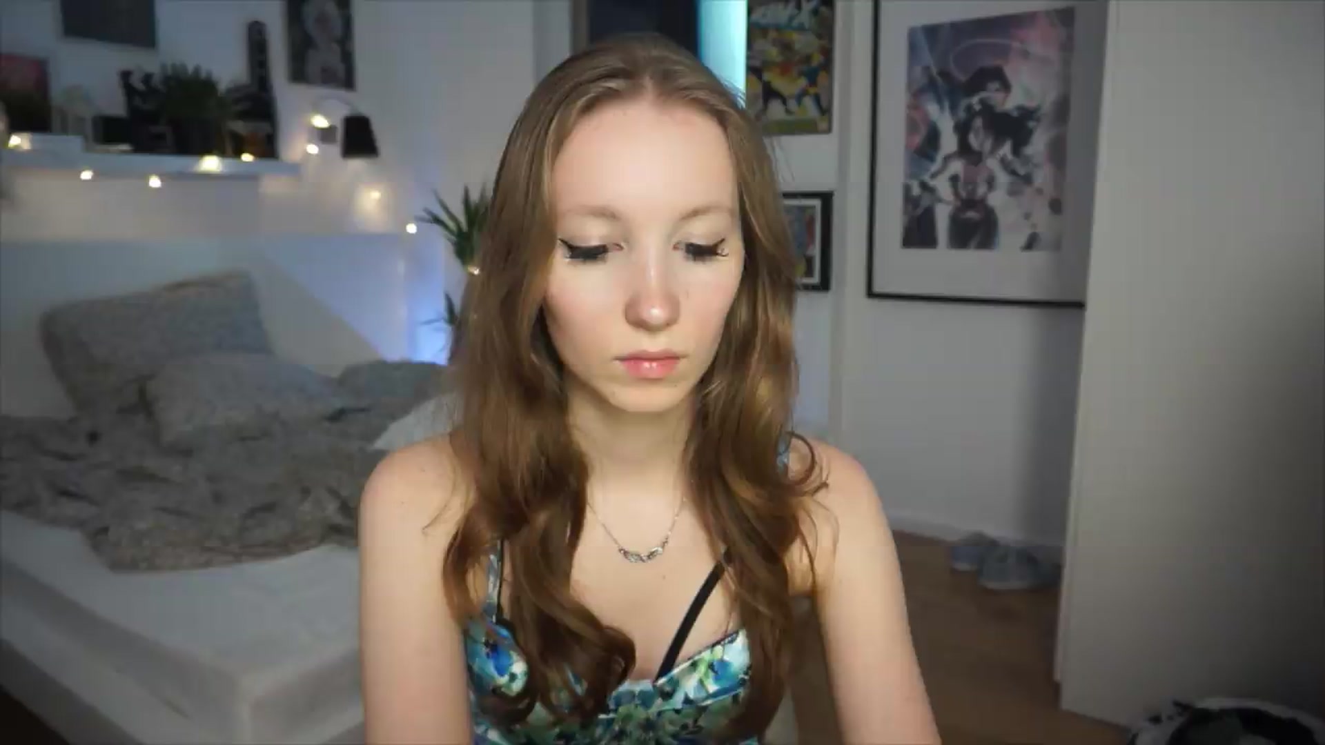 Gallery image thumbnail from Sw33t_g1rl's myfreecams stream on, 06/18/2026, 21:34 image 7 of 20