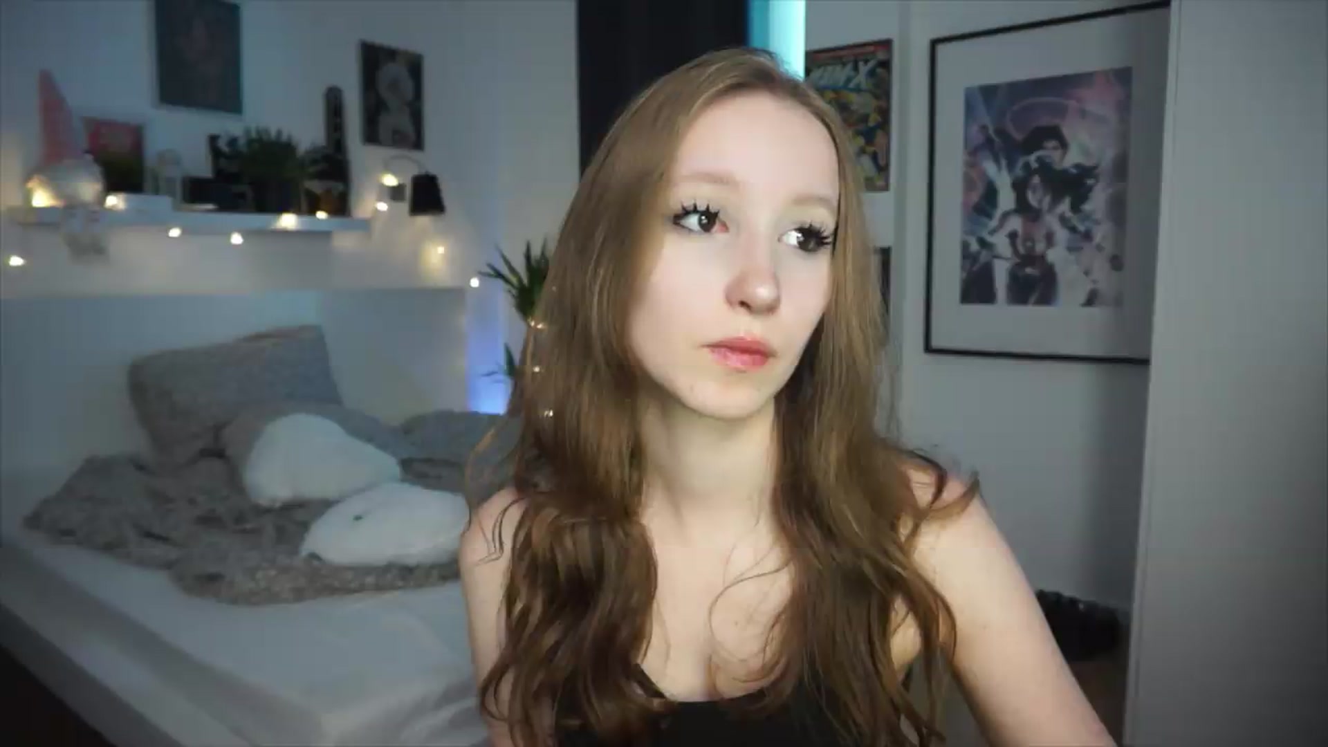 Gallery image thumbnail from Sw33t_g1rl's myfreecams stream on, 06/19/2026, 18:55 image 20 of 20