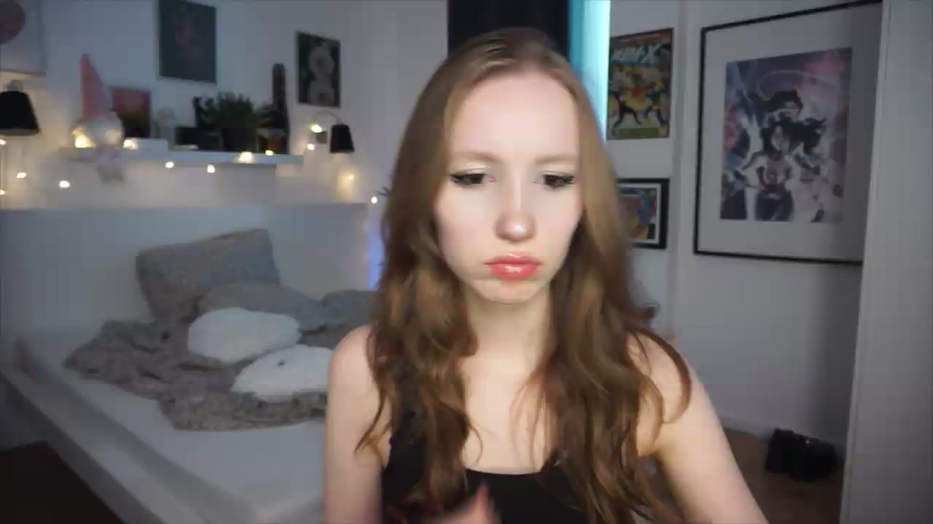 Gallery image thumbnail from Sw33t_g1rl's myfreecams stream on, 06/19/2026, 18:55 image 7 of 20