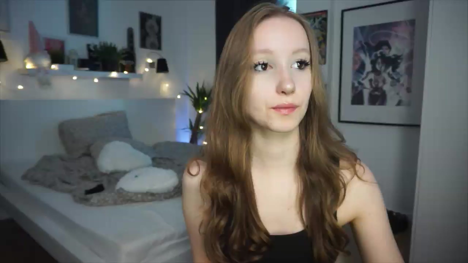 Gallery image thumbnail from Sw33t_g1rl's myfreecams stream on, 06/19/2026, 20:00 image 2 of 20