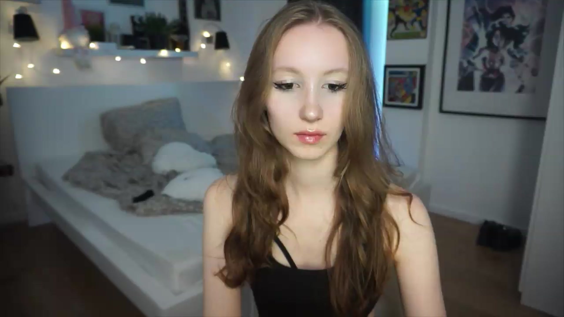 Gallery image thumbnail from Sw33t_g1rl's myfreecams stream on, 06/19/2026, 20:00 image 8 of 20