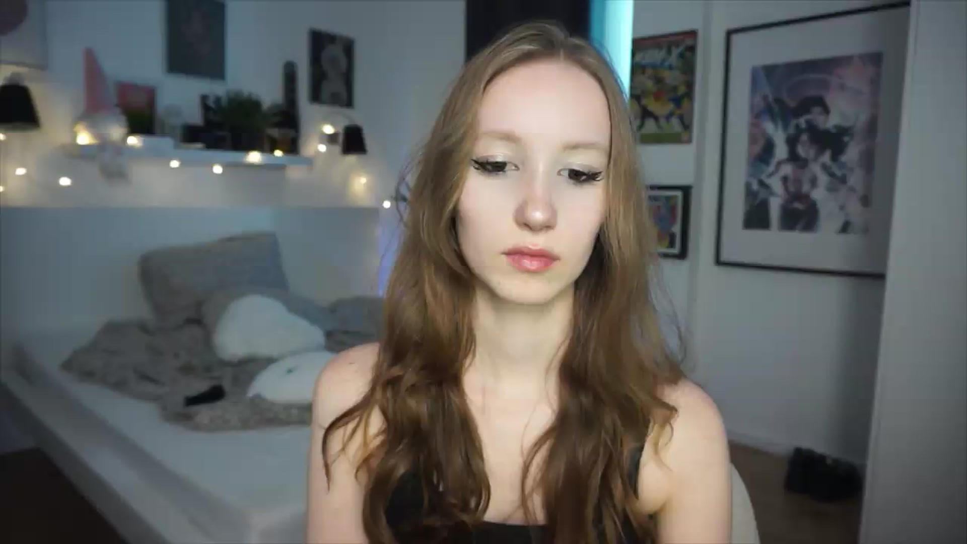 Gallery image thumbnail from Sw33t_g1rl's myfreecams stream on, 06/19/2026, 20:00 image 1 of 20