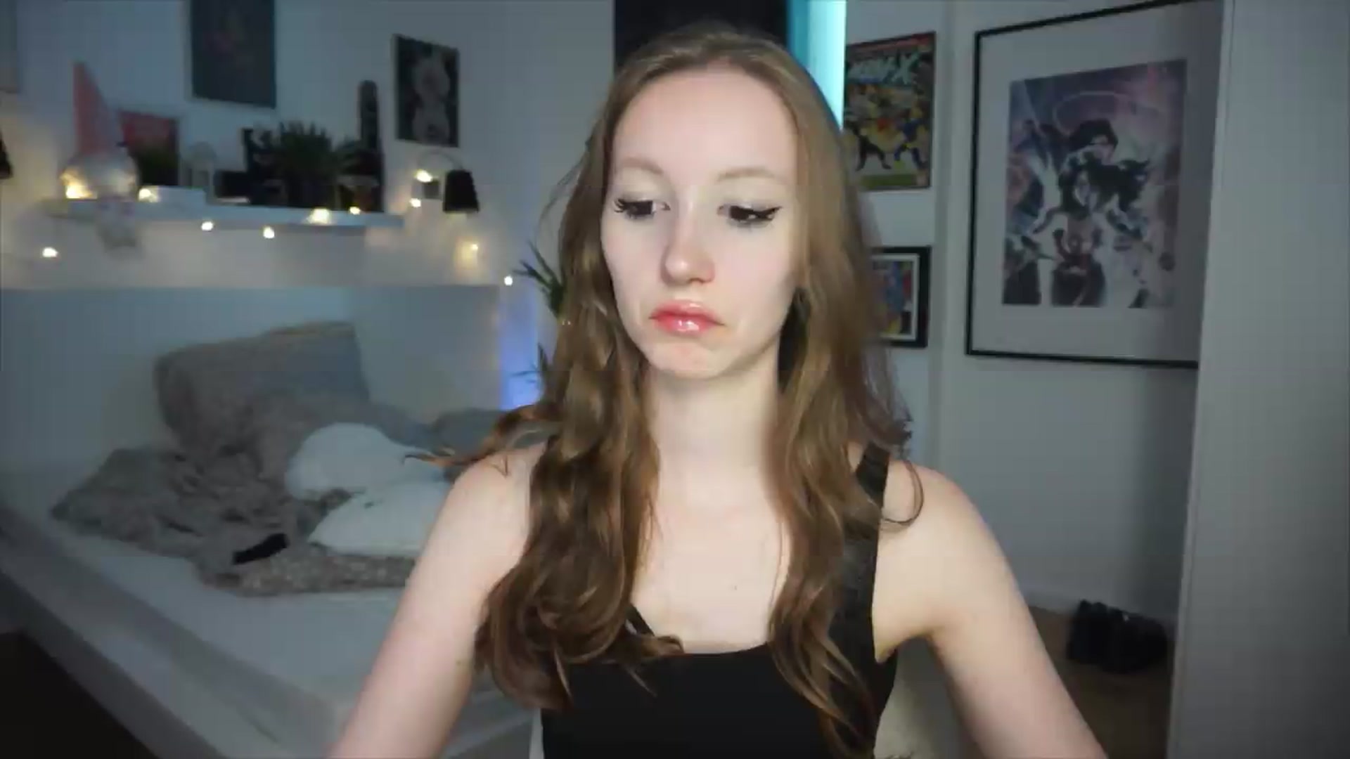 Gallery image thumbnail from Sw33t_g1rl's myfreecams stream on, 06/19/2026, 20:00 image 5 of 20