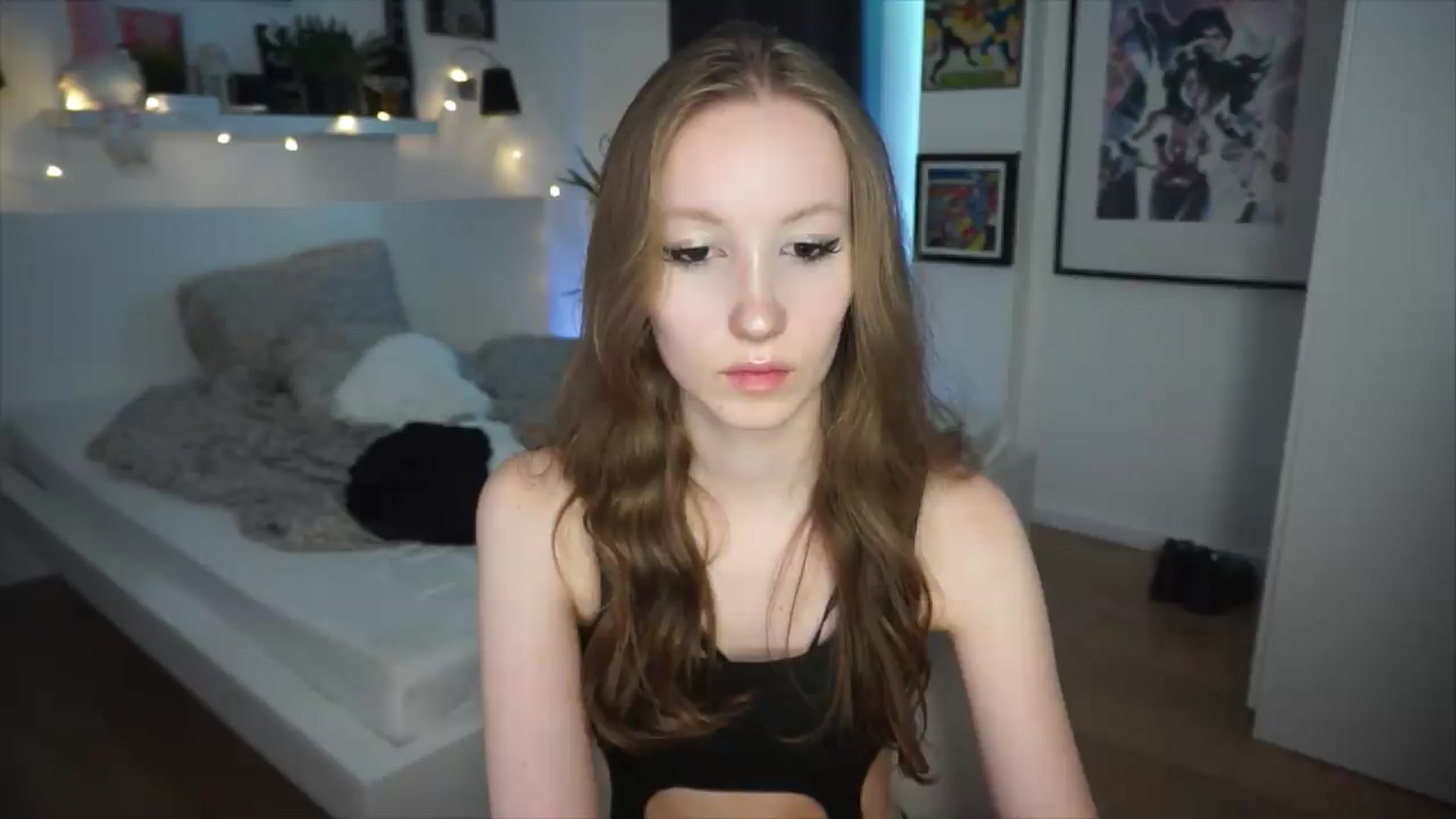 Gallery image thumbnail from Sw33t_g1rl's myfreecams stream on, 06/19/2026, 20:42 image 14 of 20