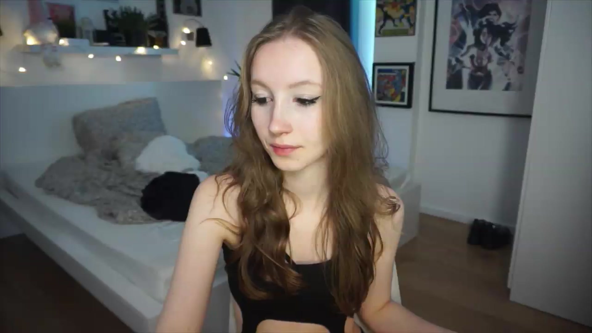 Gallery image thumbnail from Sw33t_g1rl's myfreecams stream on, 06/19/2026, 20:42 image 11 of 20