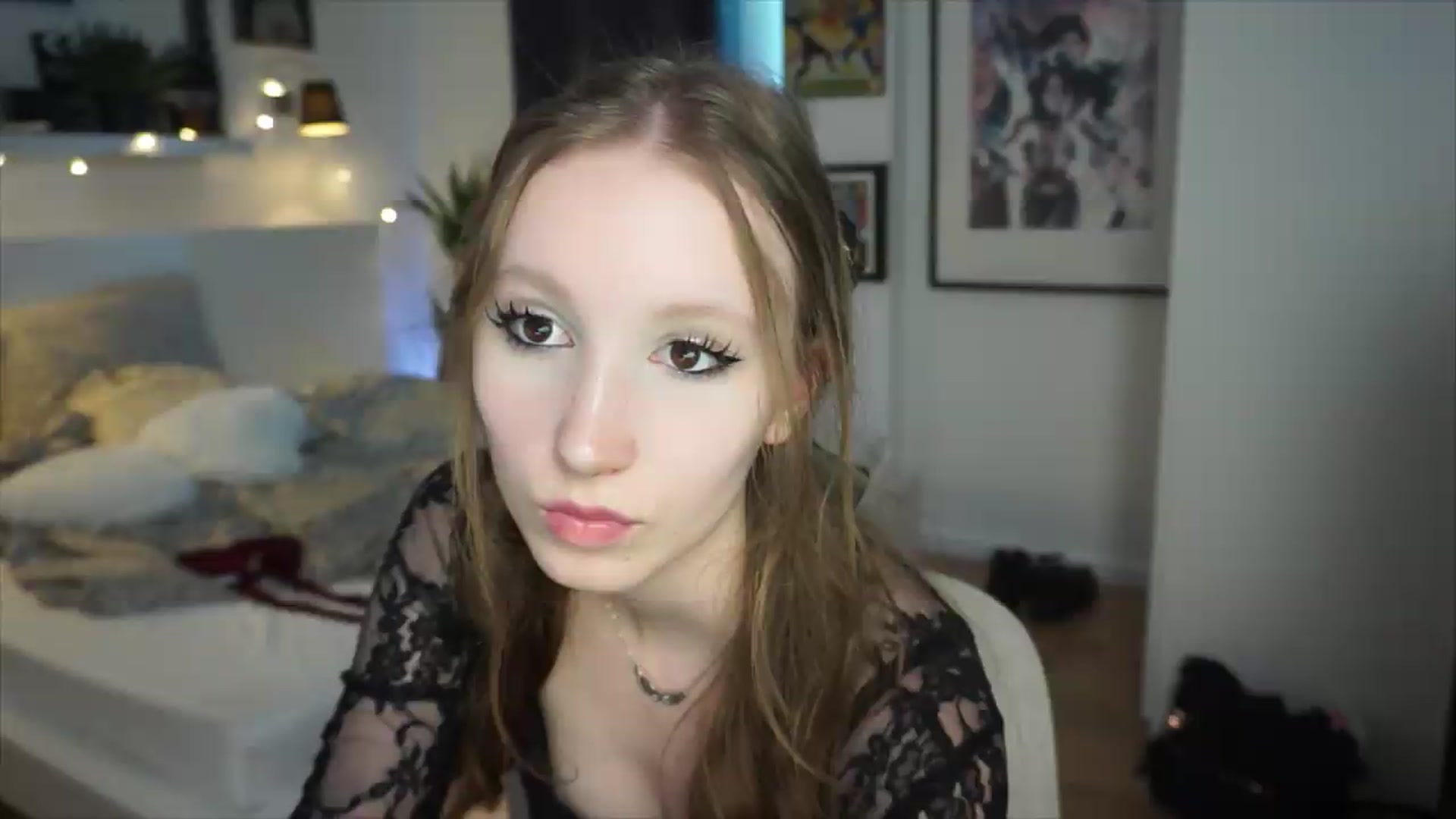 Gallery image thumbnail from Sw33t_g1rl's myfreecams stream on, 06/20/2026, 22:53 image 5 of 20