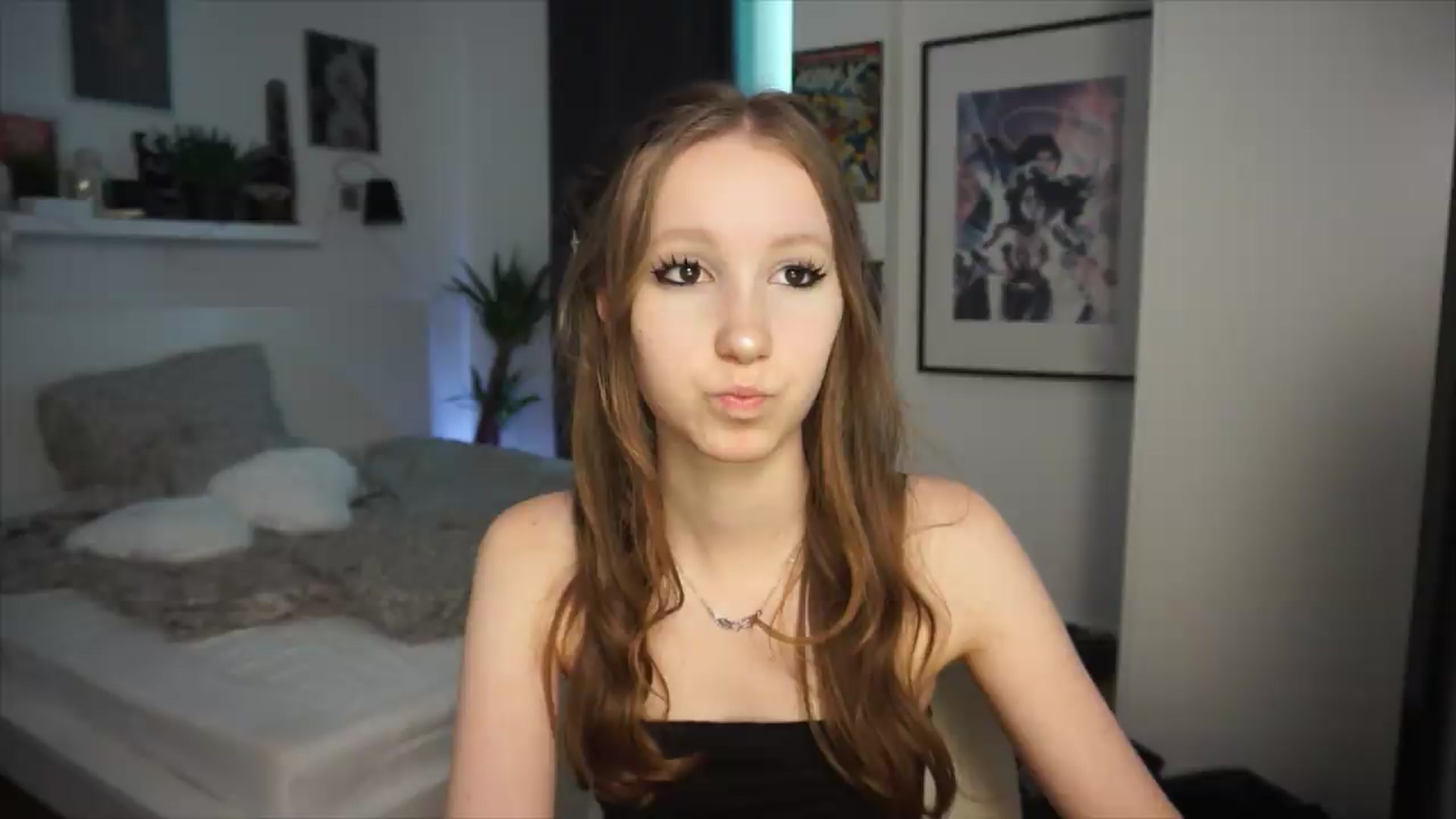 Gallery image thumbnail from Sw33t_g1rl's myfreecams stream on, 06/21/2026, 18:57 image 9 of 20