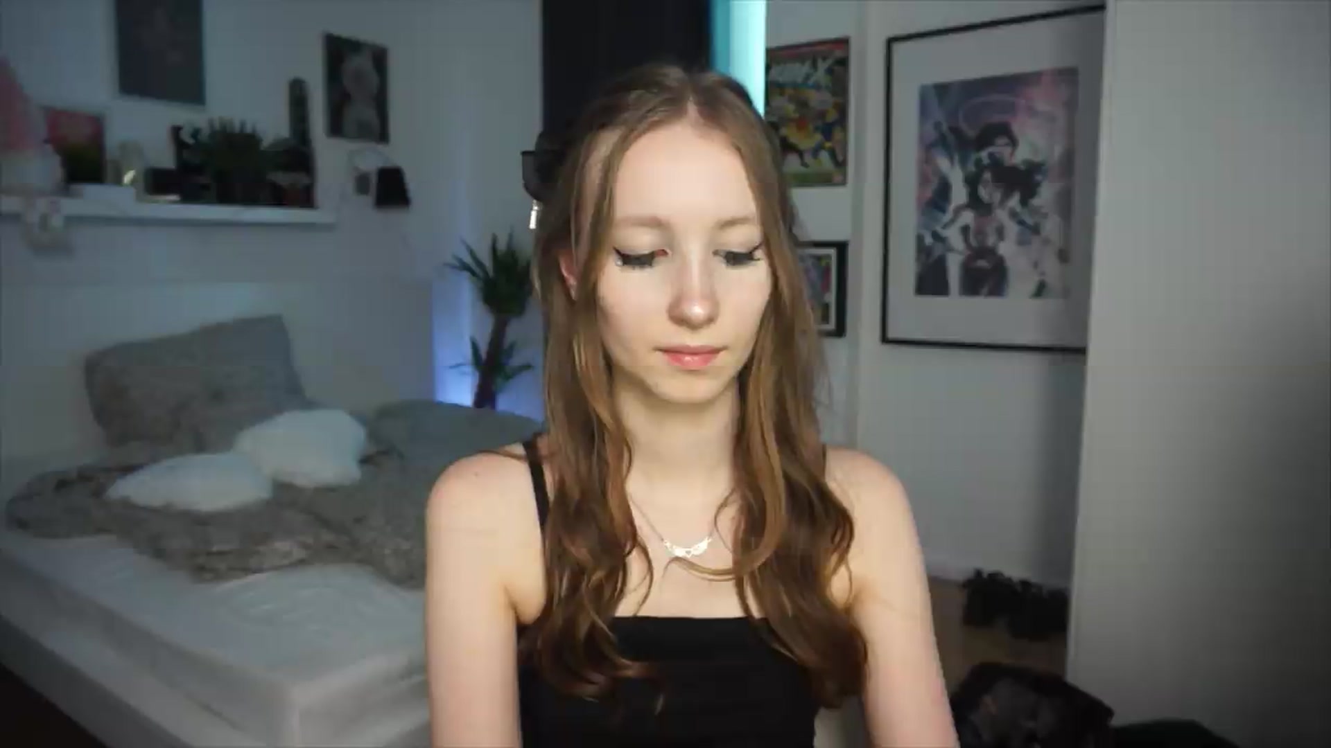 Gallery image thumbnail from Sw33t_g1rl's myfreecams stream on, 06/21/2026, 18:57 image 17 of 20