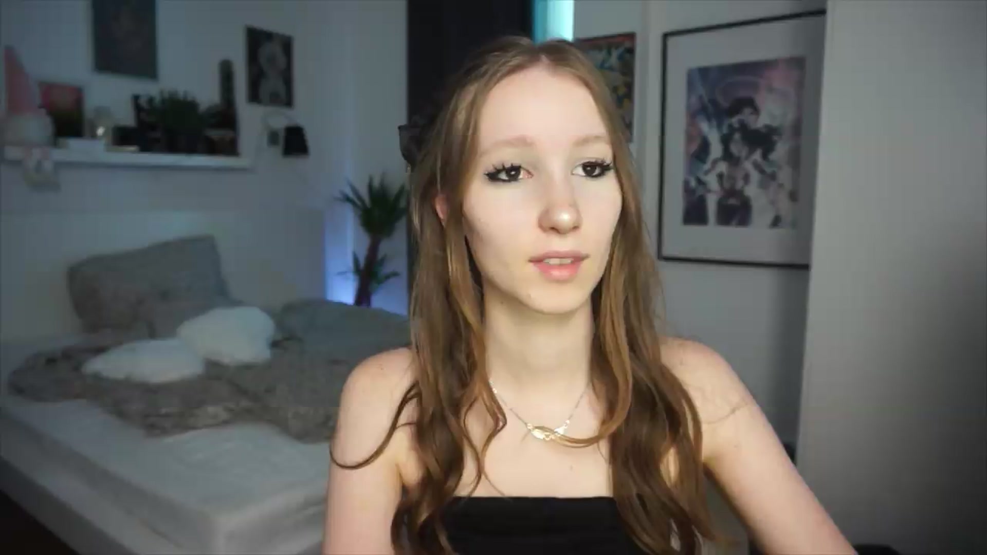 Gallery image thumbnail from Sw33t_g1rl's myfreecams stream on, 06/21/2026, 18:57 image 14 of 20