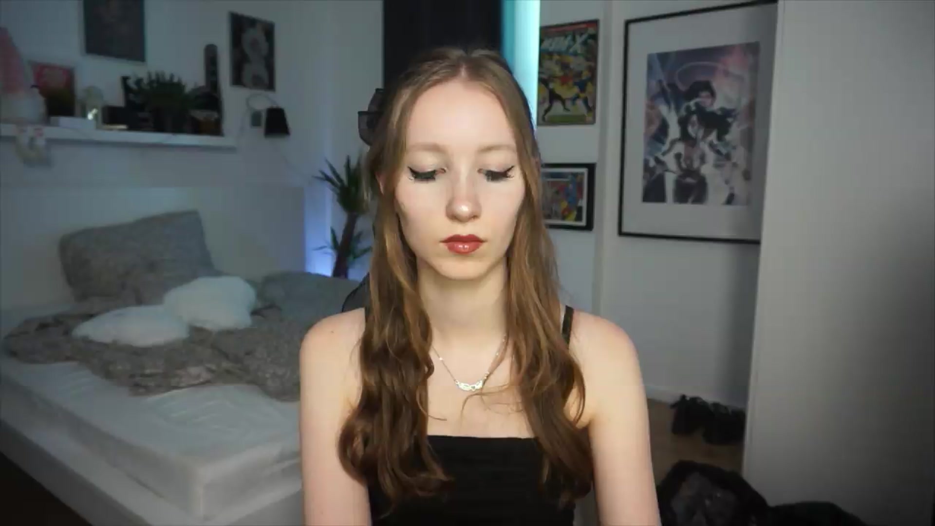 Gallery image thumbnail from Sw33t_g1rl's myfreecams stream on, 06/21/2026, 19:29 image 18 of 20