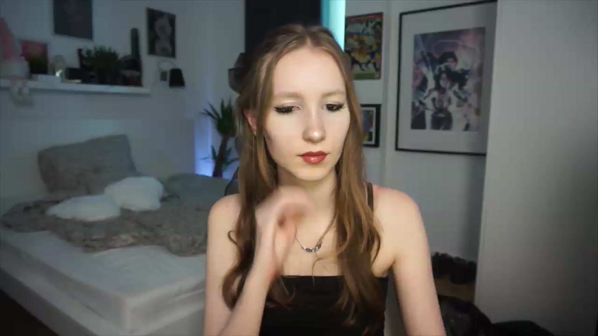 Gallery image thumbnail from Sw33t_g1rl's myfreecams stream on, 06/21/2026, 19:29 image 15 of 20