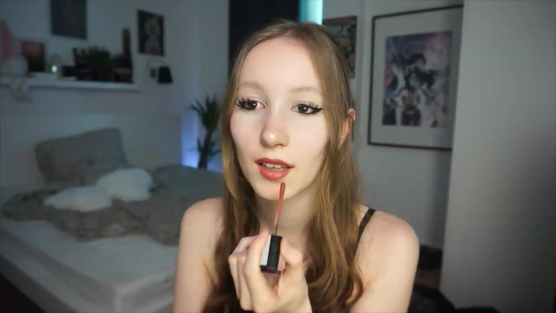 Gallery image thumbnail from Sw33t_g1rl's myfreecams stream on, 06/21/2026, 19:29 image 9 of 20