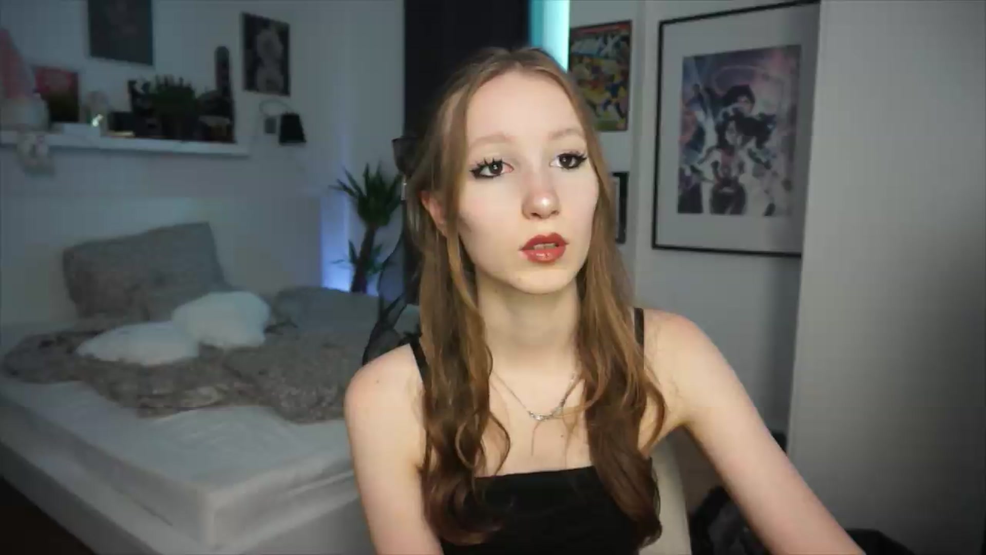 Gallery image thumbnail from Sw33t_g1rl's myfreecams stream on, 06/21/2026, 19:29 image 12 of 20