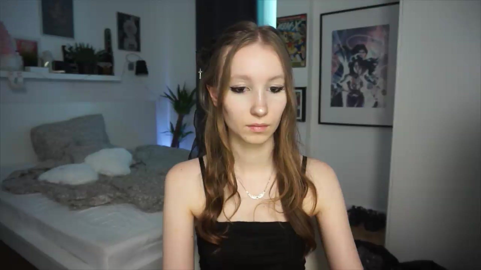 Gallery image thumbnail from Sw33t_g1rl's myfreecams stream on, 06/21/2026, 19:29 image 7 of 20