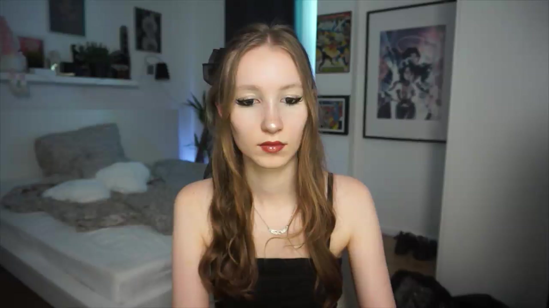 Gallery image thumbnail from Sw33t_g1rl's myfreecams stream on, 06/21/2026, 19:29 image 19 of 20