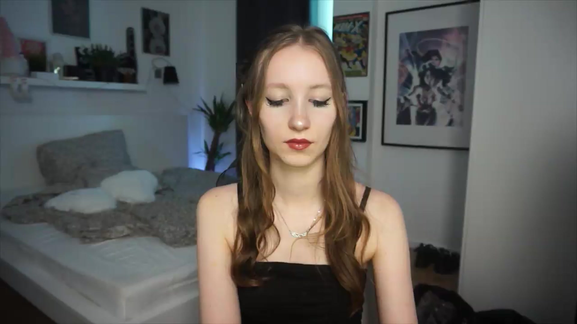 Gallery image thumbnail from Sw33t_g1rl's myfreecams stream on, 06/21/2026, 19:29 image 14 of 20