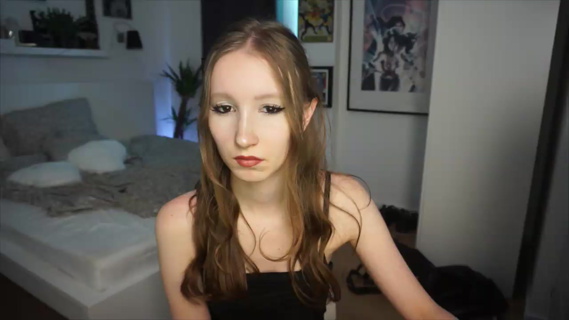 Gallery image thumbnail from Sw33t_g1rl's myfreecams stream on, 06/21/2026, 21:04 image 1 of 20