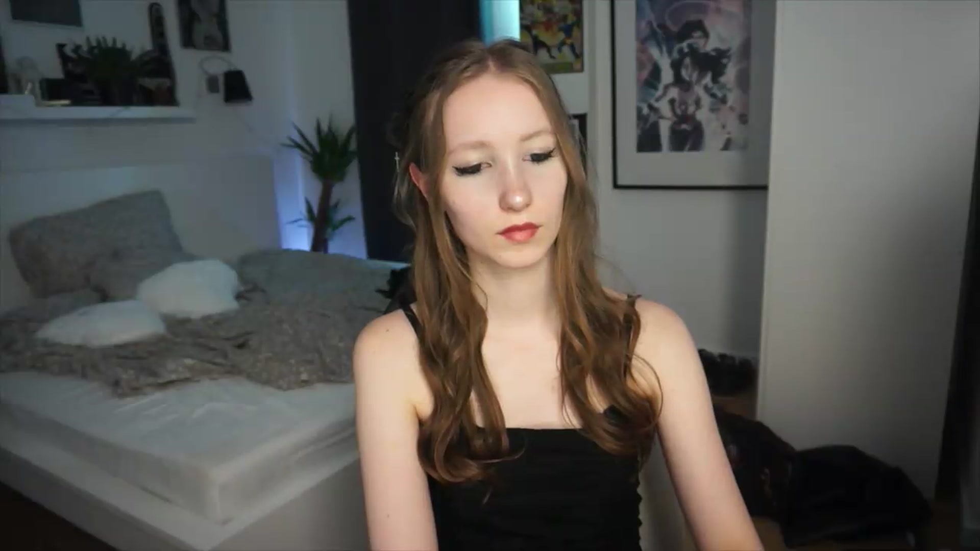 Gallery image thumbnail from Sw33t_g1rl's myfreecams stream on, 06/21/2026, 21:04 image 17 of 20