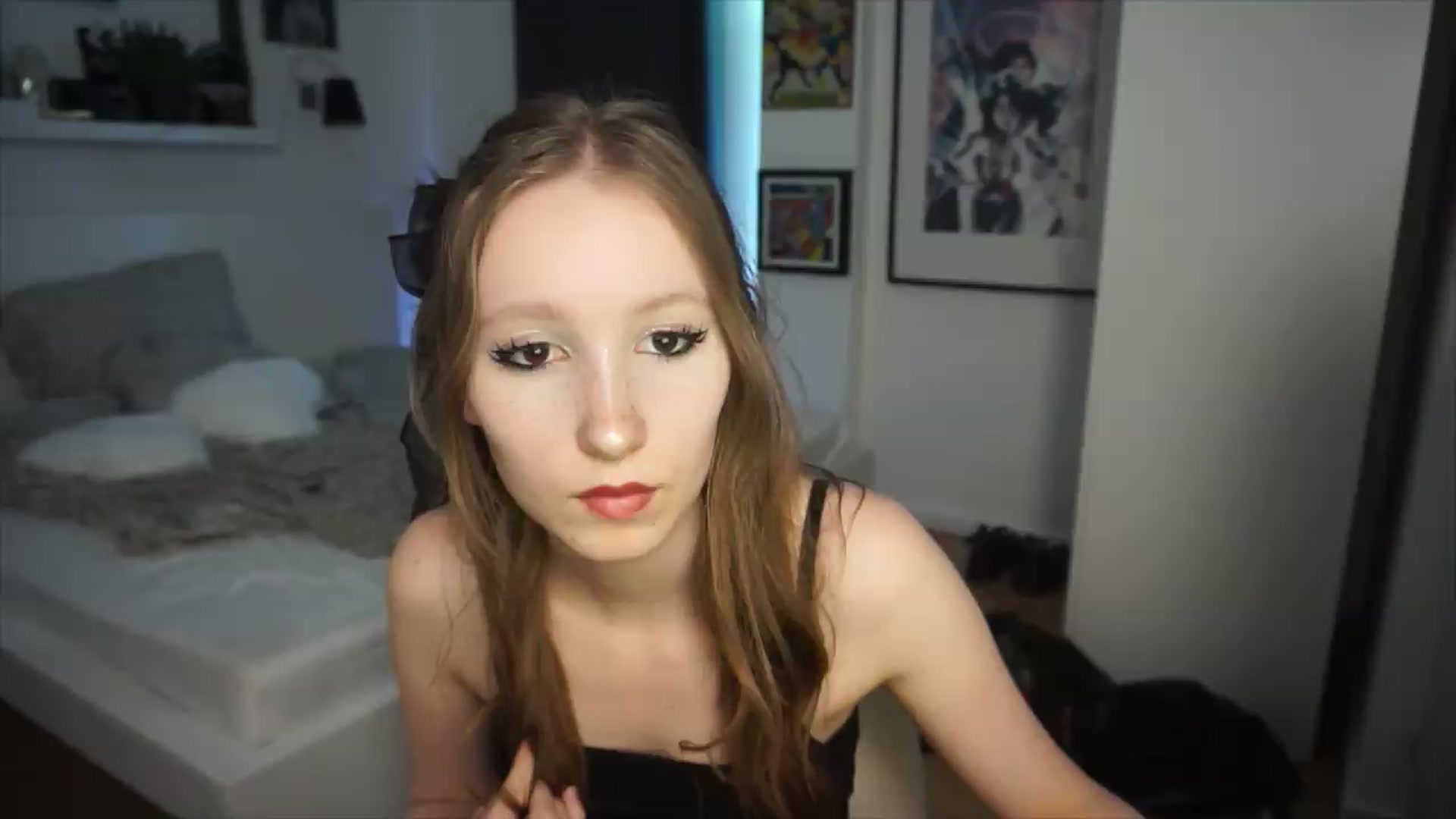 Gallery image thumbnail from Sw33t_g1rl's myfreecams stream on, 06/21/2026, 21:04 image 7 of 20