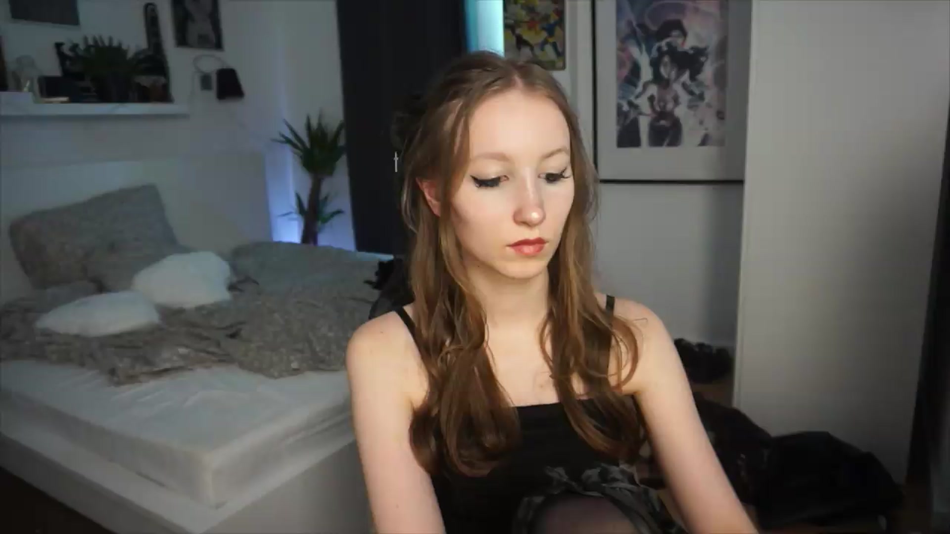 Gallery image thumbnail from Sw33t_g1rl's myfreecams stream on, 06/21/2026, 21:36 image 2 of 20
