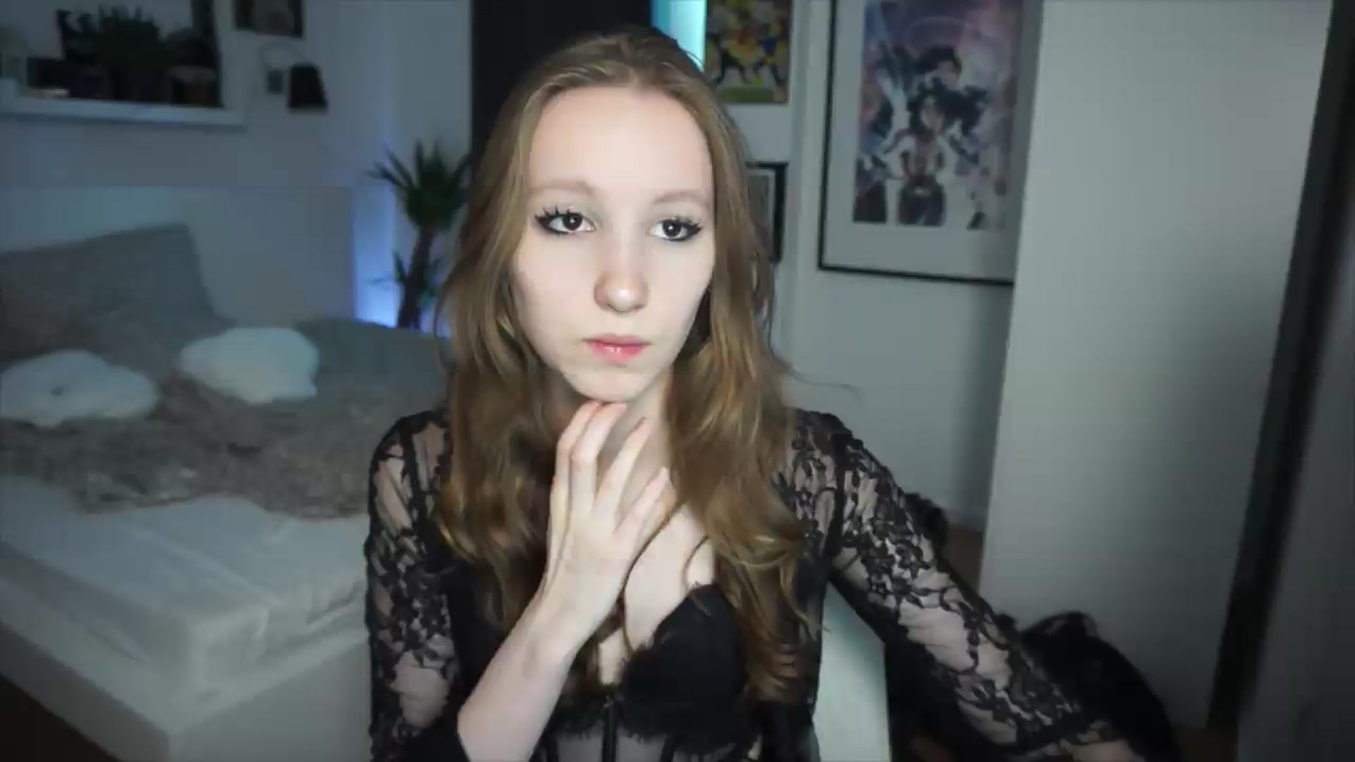 Gallery image thumbnail from Sw33t_g1rl's myfreecams stream on, 06/22/2026, 19:29 image 13 of 20