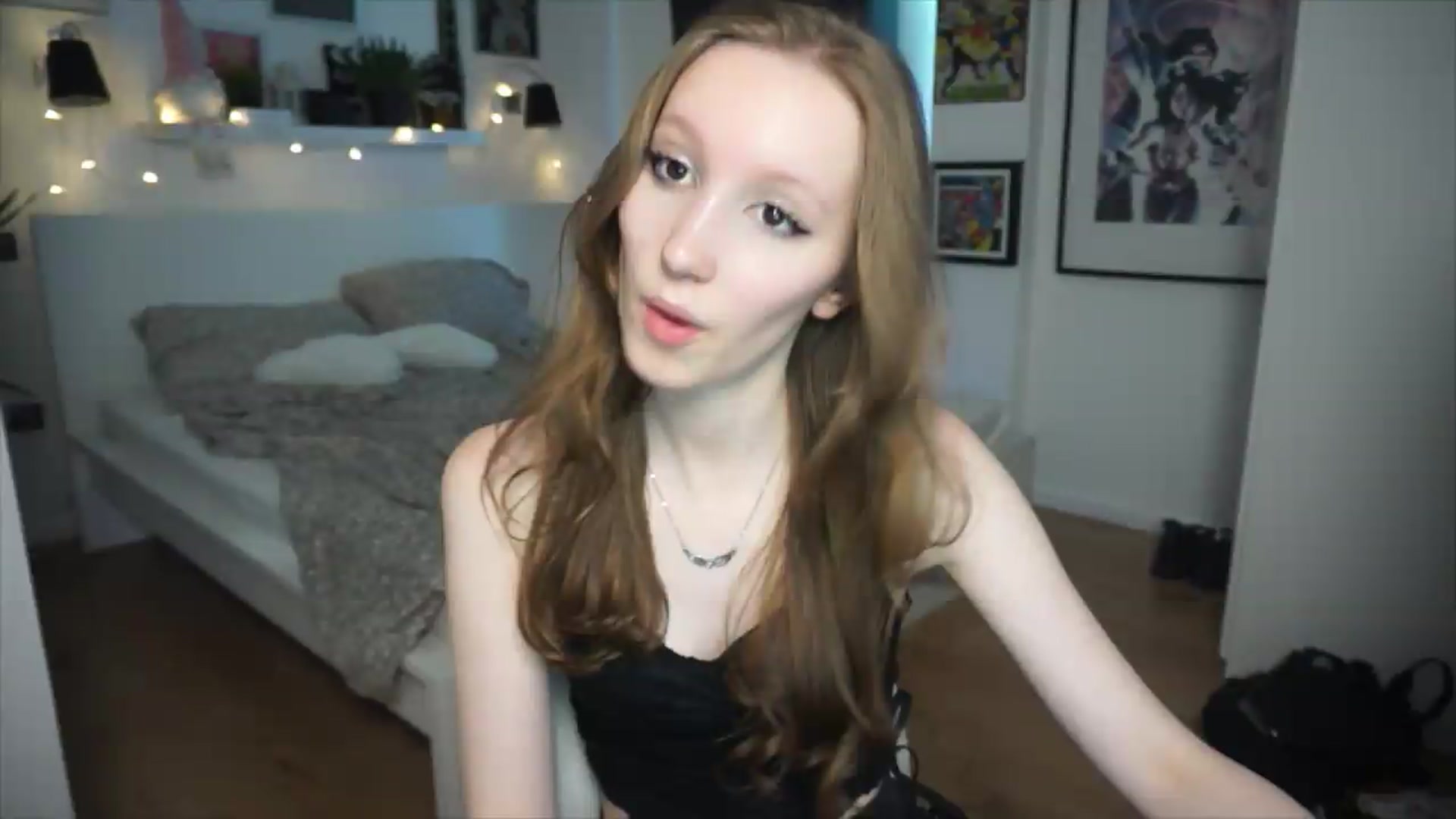 Gallery image thumbnail from Sw33t_g1rl's myfreecams stream on, 06/25/2026, 21:55 image 3 of 20