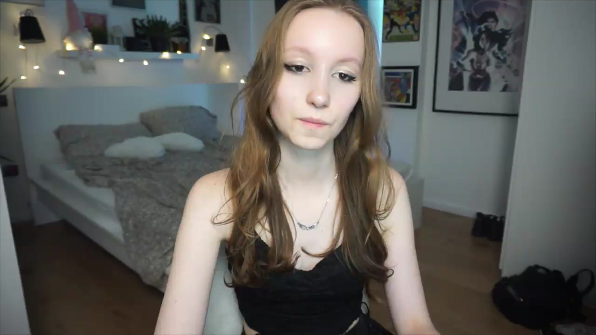 Gallery image thumbnail from Sw33t_g1rl's myfreecams stream on, 06/25/2026, 21:55 image 4 of 20