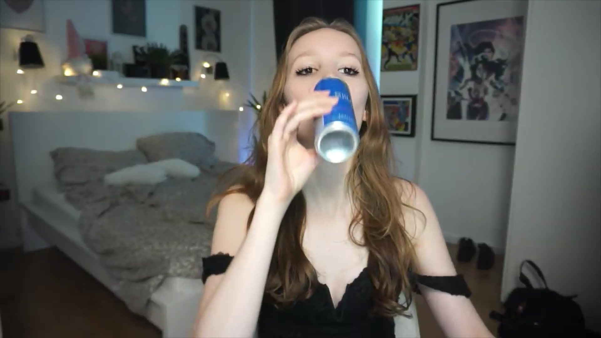 Gallery image thumbnail from Sw33t_g1rl's myfreecams stream on, 06/27/2026, 20:35 image 10 of 20