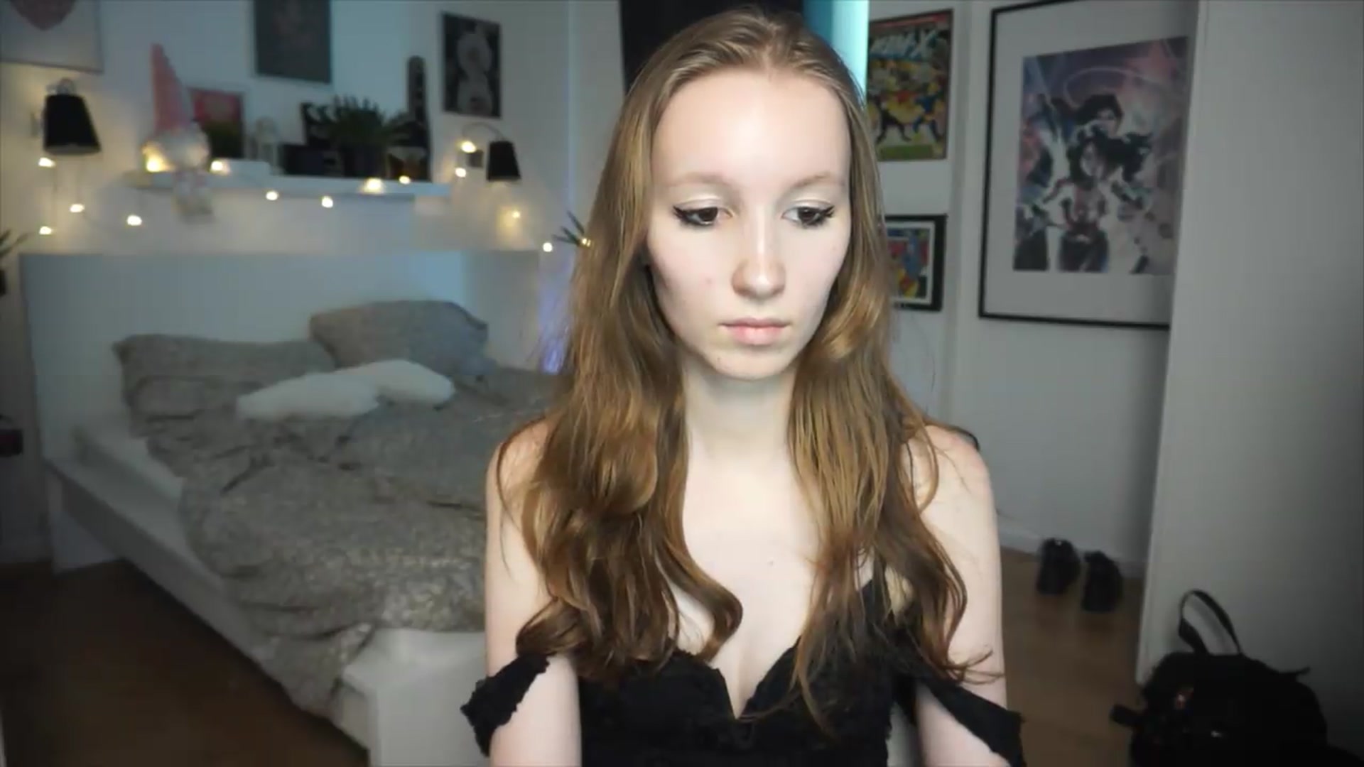 Gallery image thumbnail from Sw33t_g1rl's myfreecams stream on, 06/27/2026, 20:35 image 15 of 20