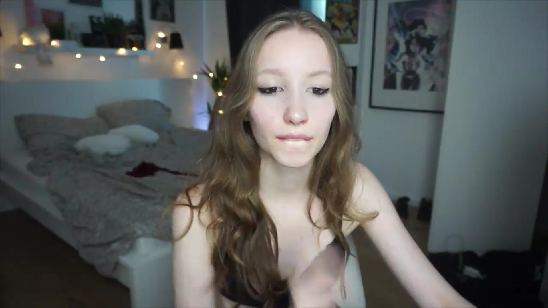 Gallery image thumbnail from Sw33t_g1rl's myfreecams stream on, 06/28/2026, 22:49 image 12 of 20