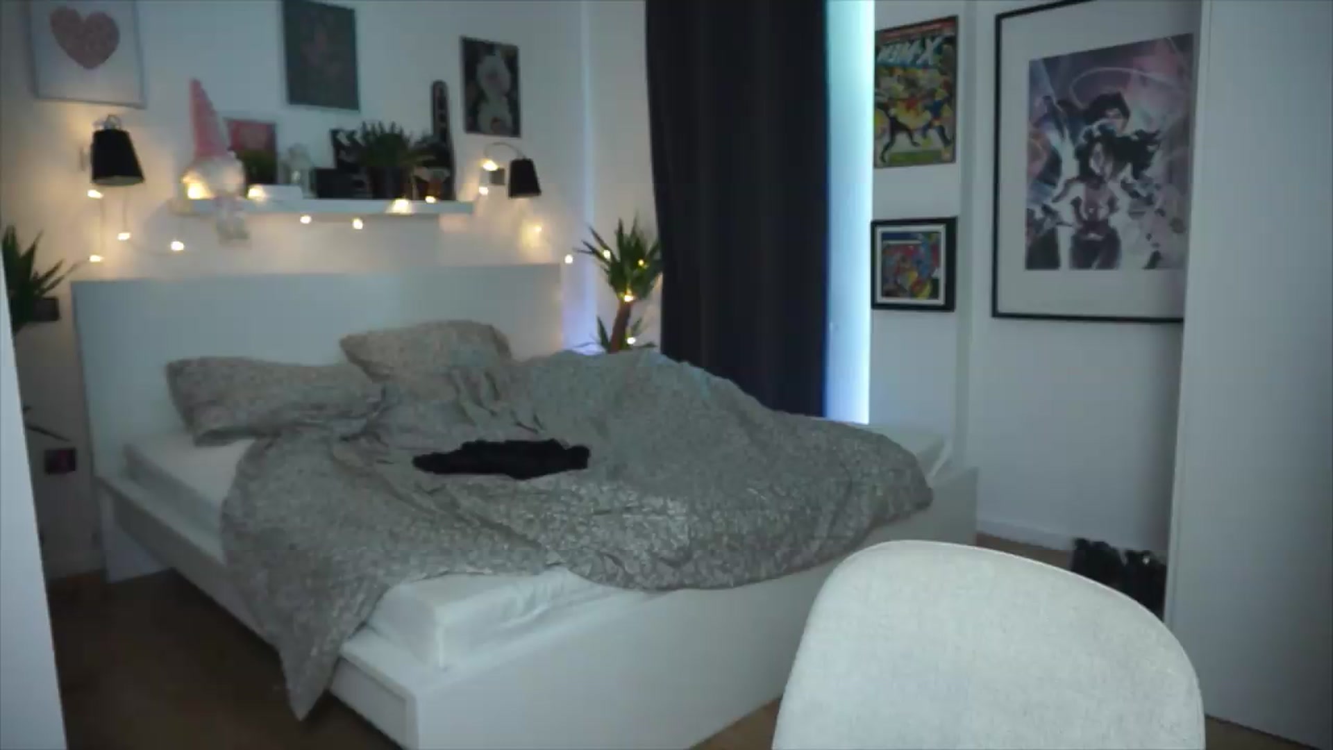 Gallery image thumbnail from Sw33t_g1rl's myfreecams stream on, 06/30/2026, 20:07 image 17 of 20