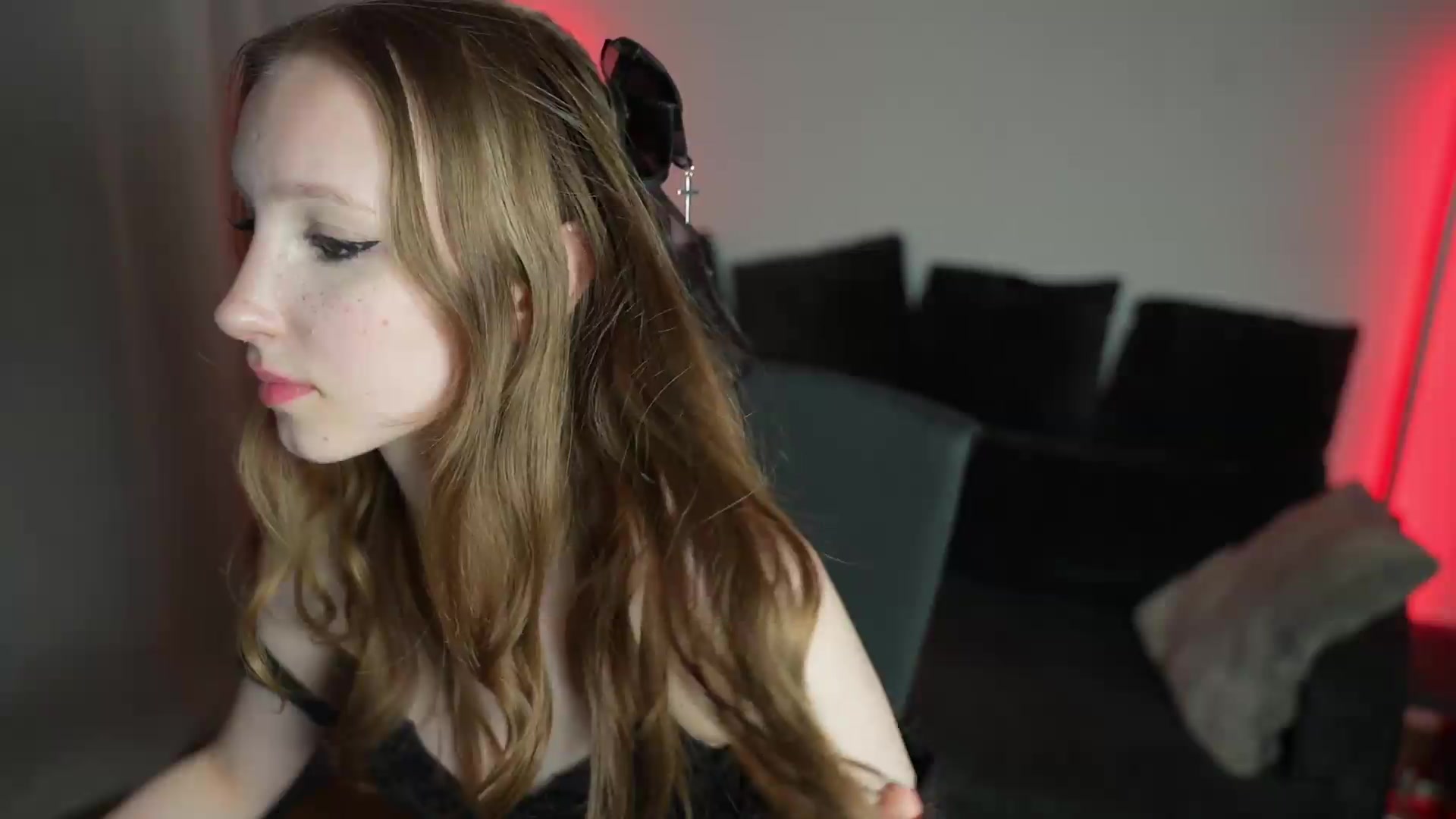 Gallery image thumbnail from Sw33t_g1rl's myfreecams stream on, 07/01/2026, 23:59 image 4 of 20