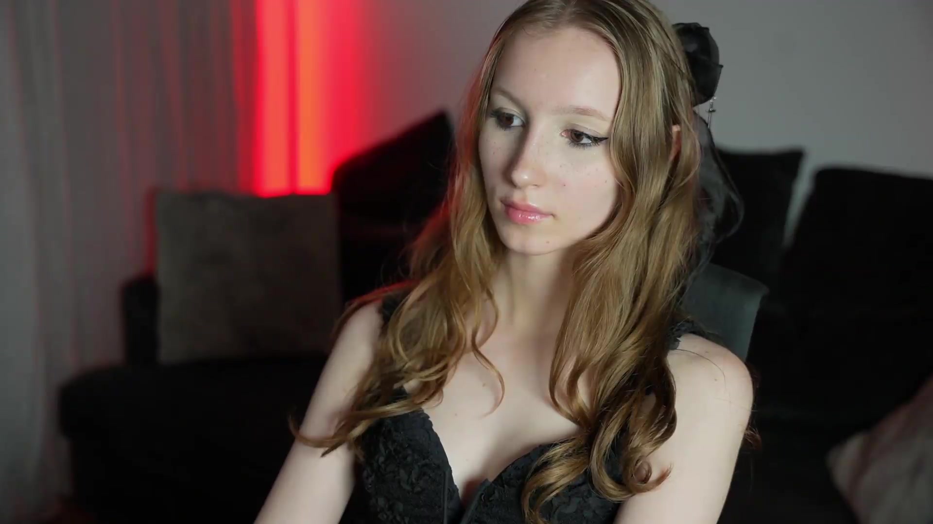 Gallery image thumbnail from Sw33t_g1rl's myfreecams stream on, 07/01/2026, 23:59 image 13 of 20