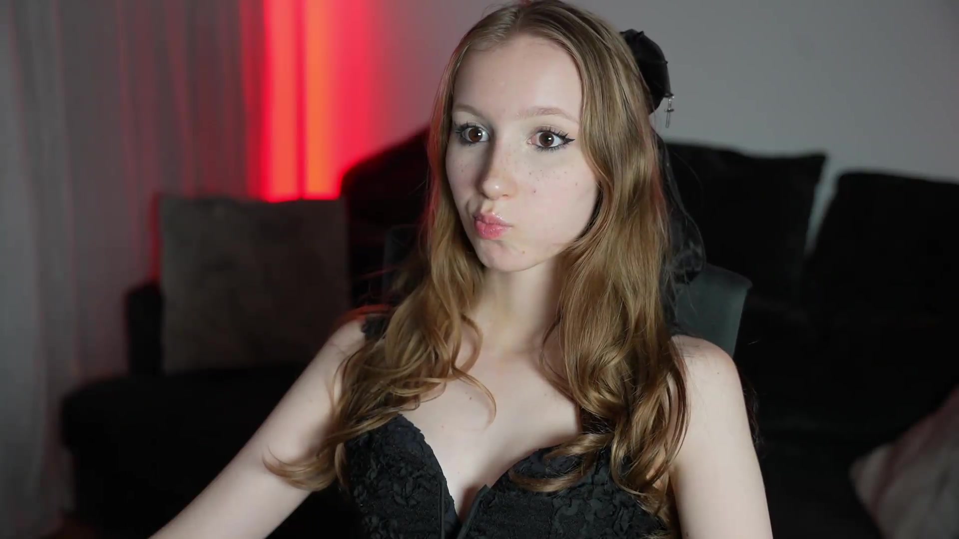 Gallery image thumbnail from Sw33t_g1rl's myfreecams stream on, 07/01/2026, 23:59 image 14 of 20