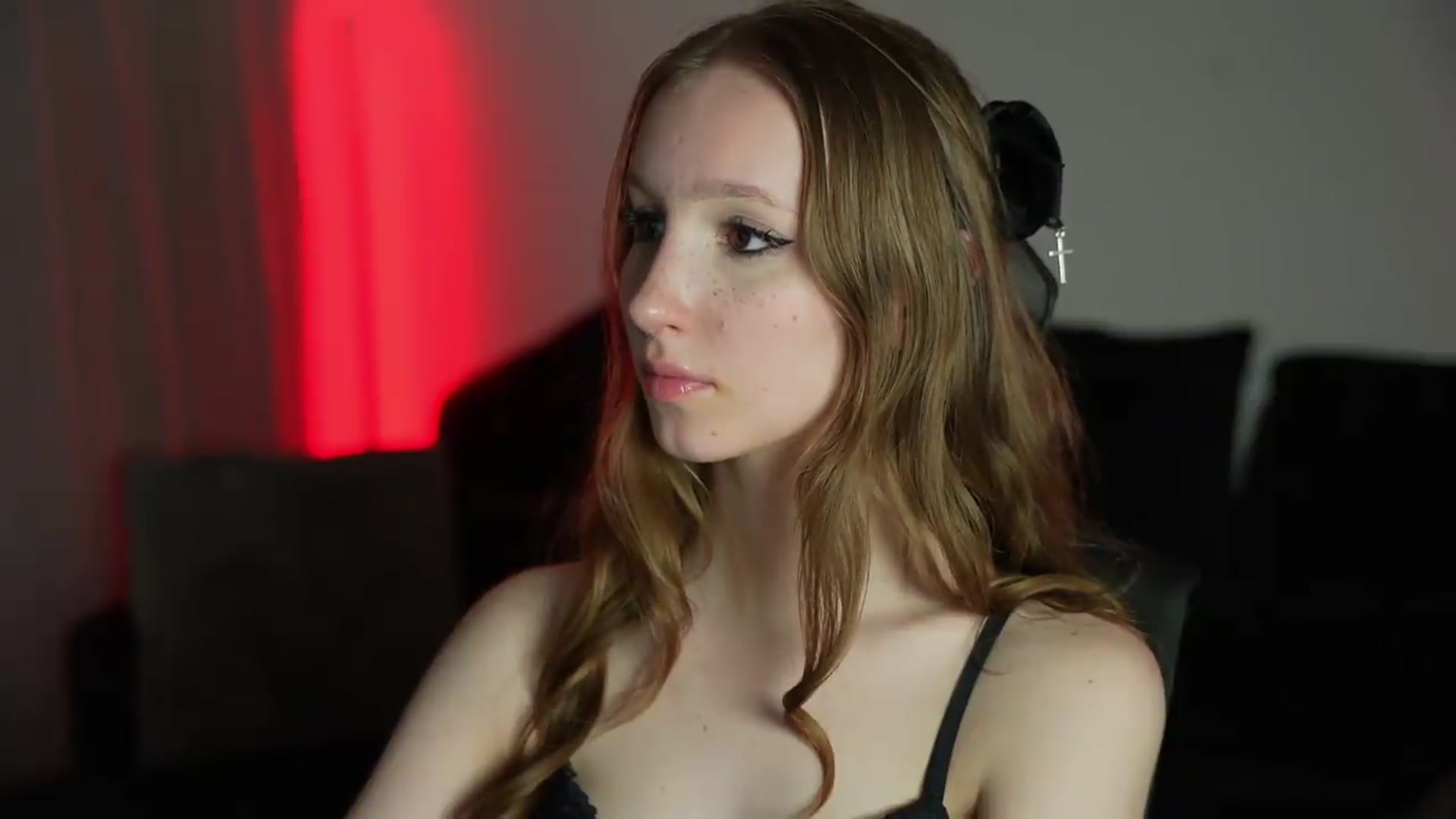 Gallery image thumbnail from Sw33t_g1rl's myfreecams stream on, 07/02/2026, 01:23 image 12 of 20