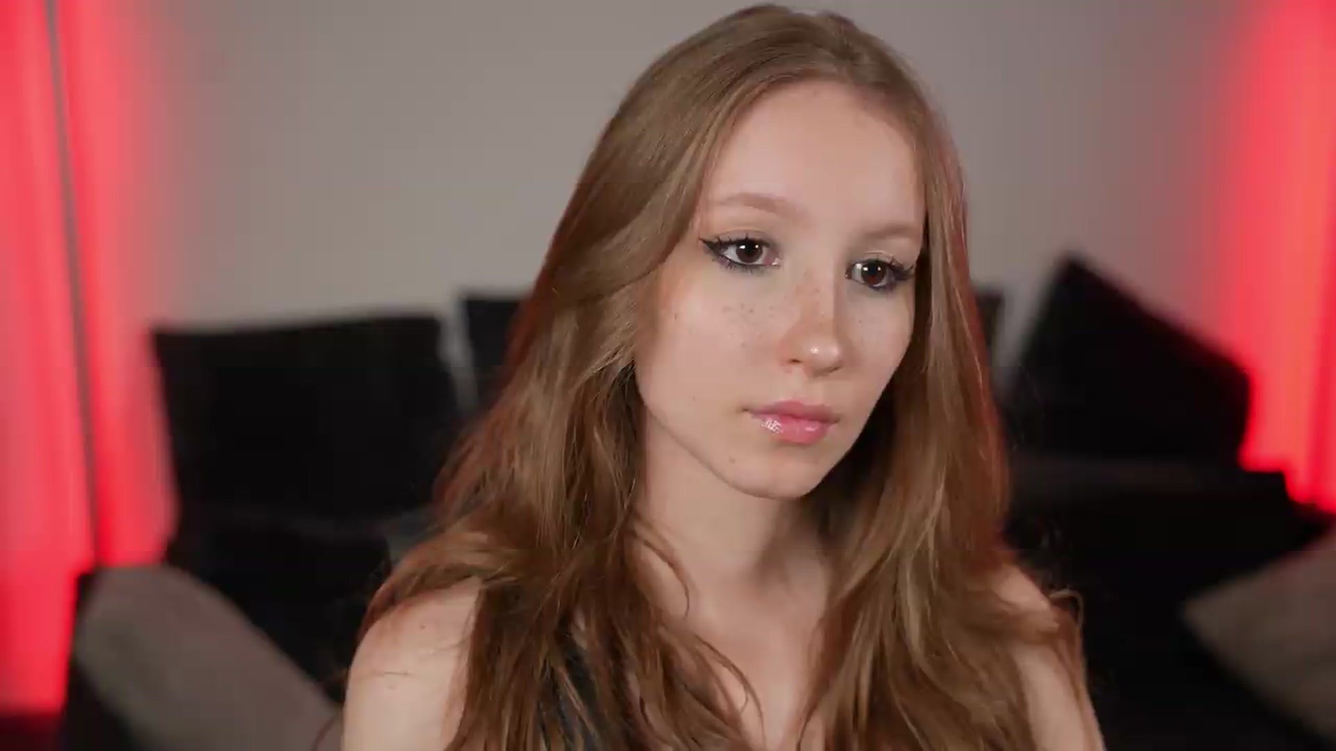 Gallery image thumbnail from Sw33t_g1rl's myfreecams stream on, 07/03/2026, 24:15 image 15 of 20