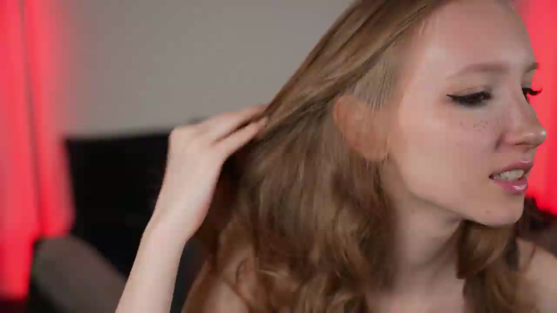 Gallery image thumbnail from Sw33t_g1rl's myfreecams stream on, 07/03/2026, 24:29 image 14 of 20