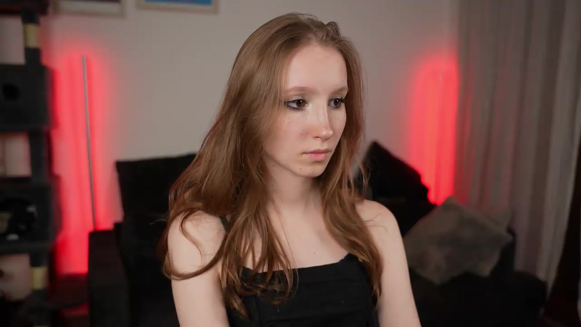 Gallery image thumbnail from Sw33t_g1rl's myfreecams stream on, 07/03/2026, 22:17 image 8 of 20