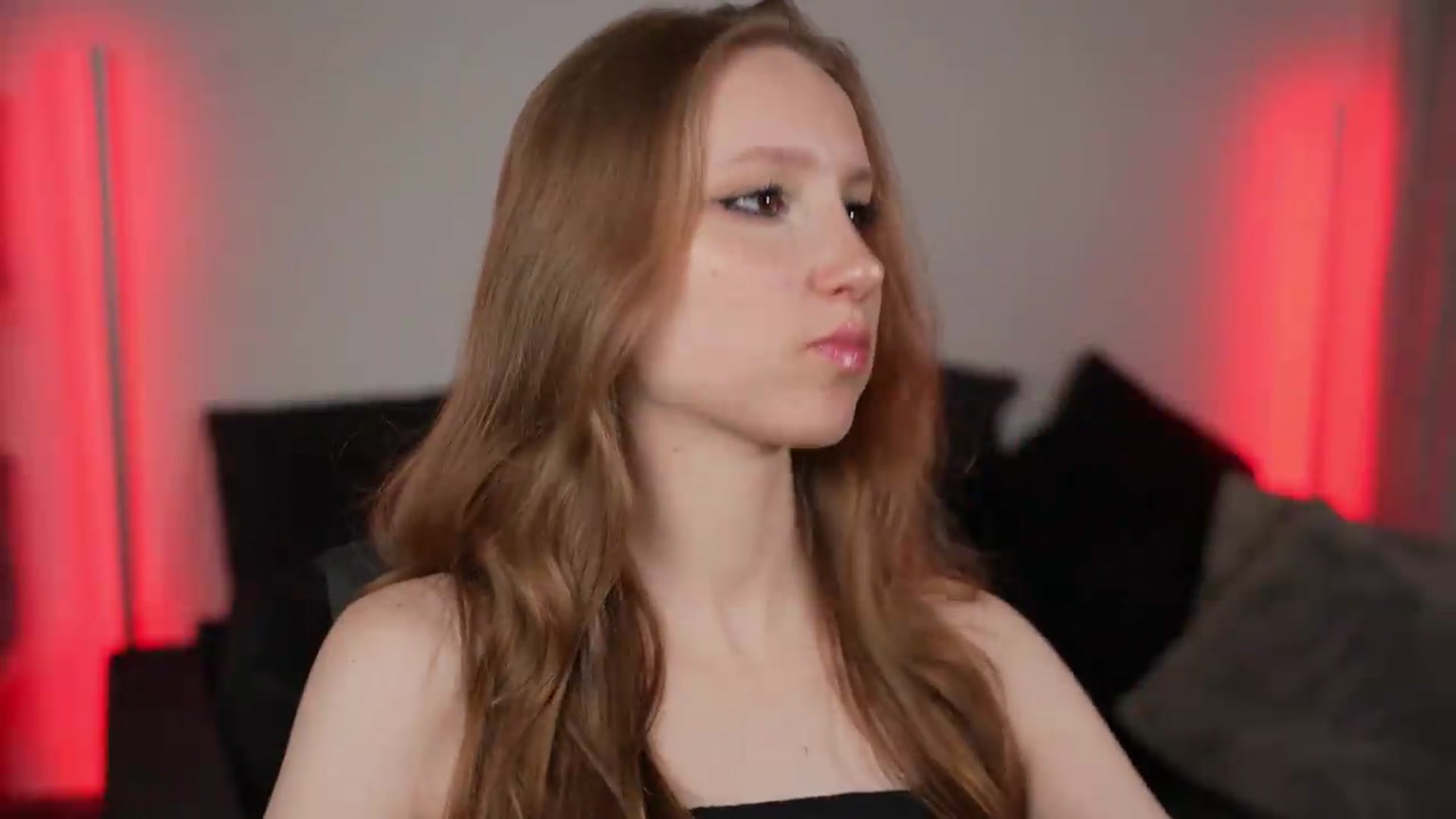 Gallery image thumbnail from Sw33t_g1rl's myfreecams stream on, 07/04/2026, 01:49 image 11 of 20