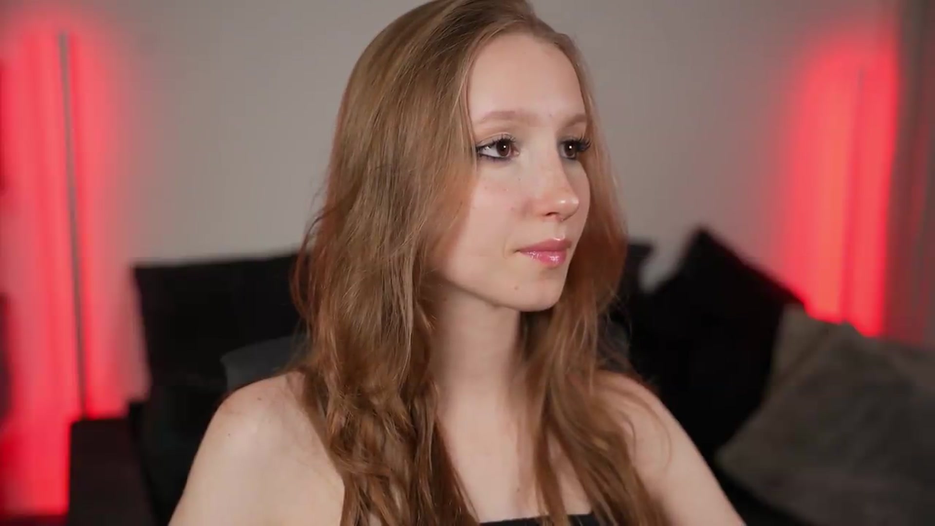 Gallery image thumbnail from Sw33t_g1rl's myfreecams stream on, 07/04/2026, 01:49 image 8 of 20