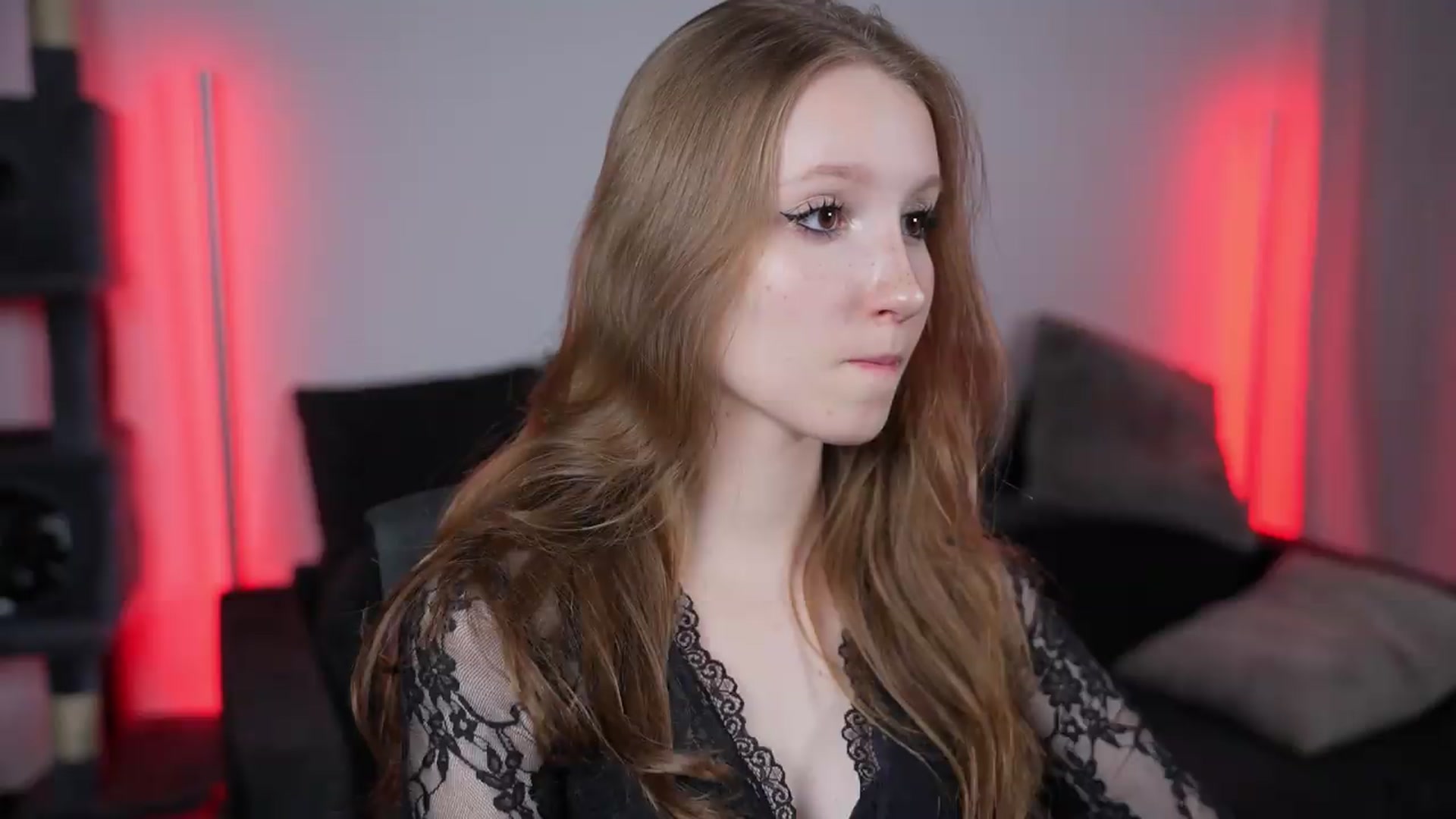 Gallery image thumbnail from Sw33t_g1rl's myfreecams stream on, 07/04/2026, 20:02 image 3 of 20