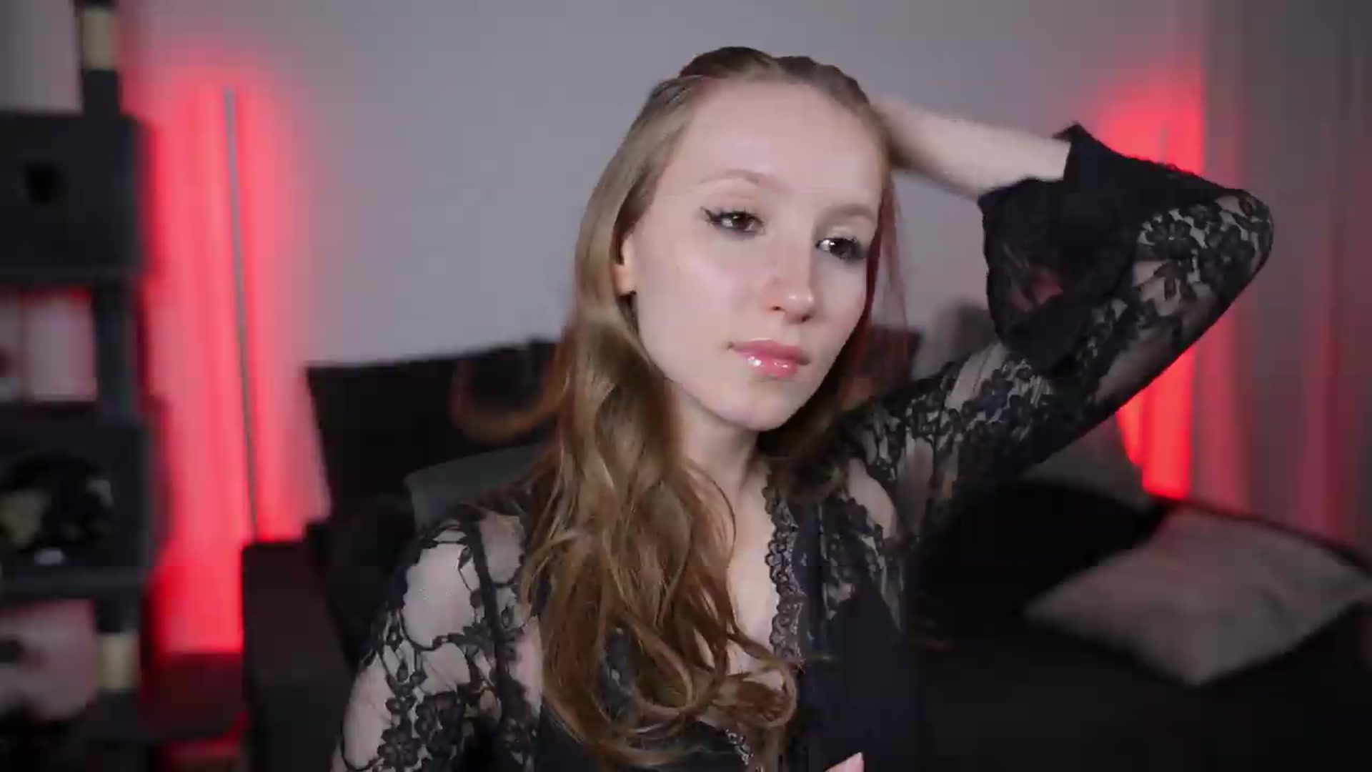 Gallery image thumbnail from Sw33t_g1rl's myfreecams stream on, 07/04/2026, 20:02 image 18 of 20