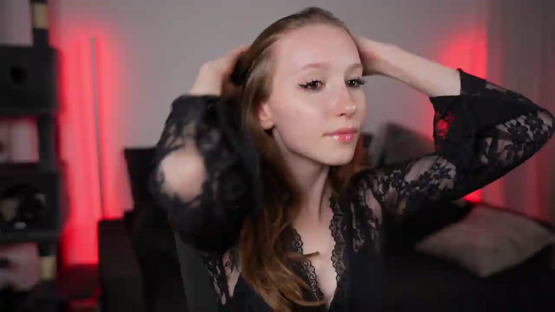 Gallery image thumbnail from Sw33t_g1rl's myfreecams stream on, 07/04/2026, 20:02 image 16 of 20